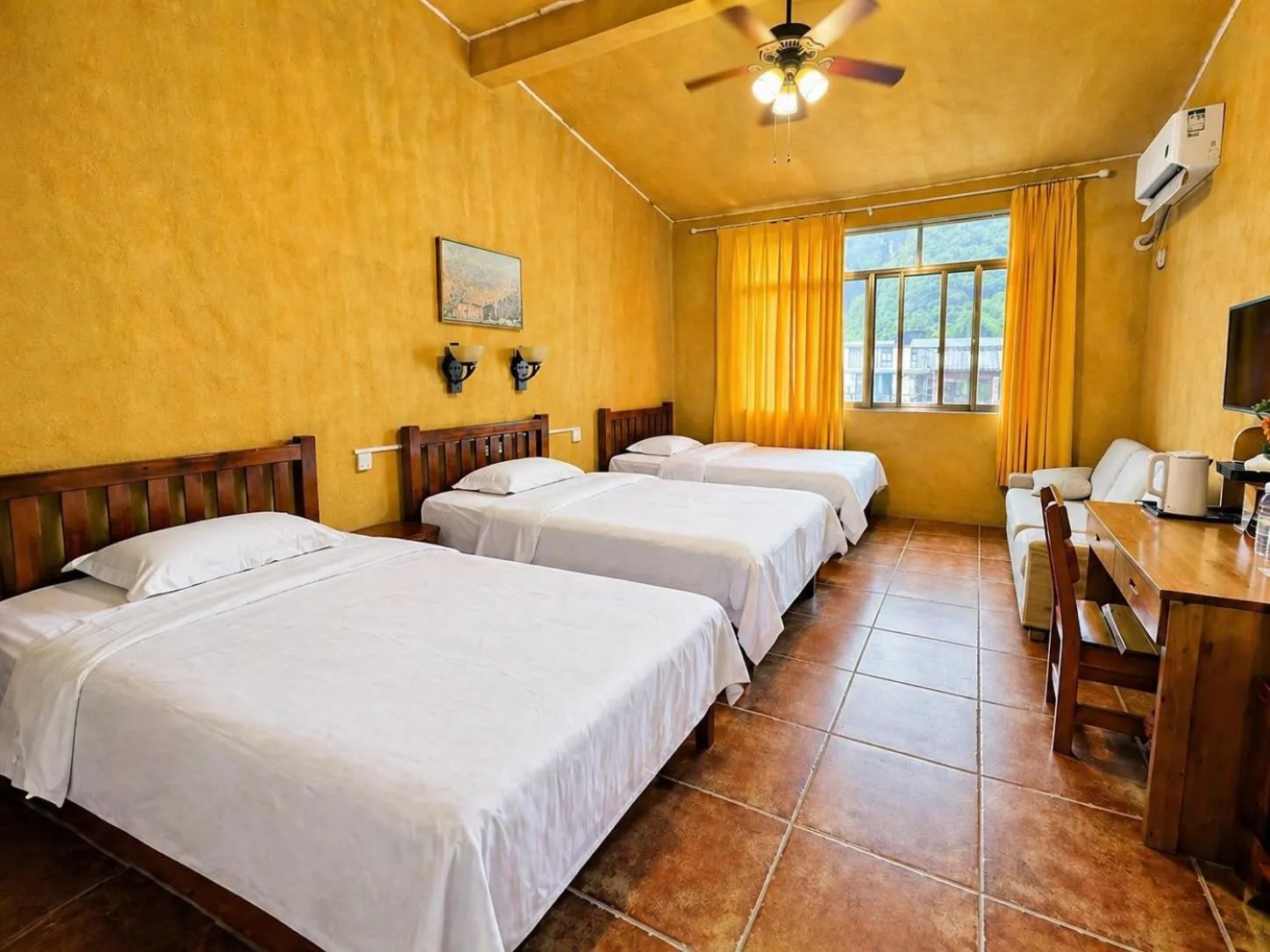 Photo of the whole room, Bed in YangShuo Eden Inn
