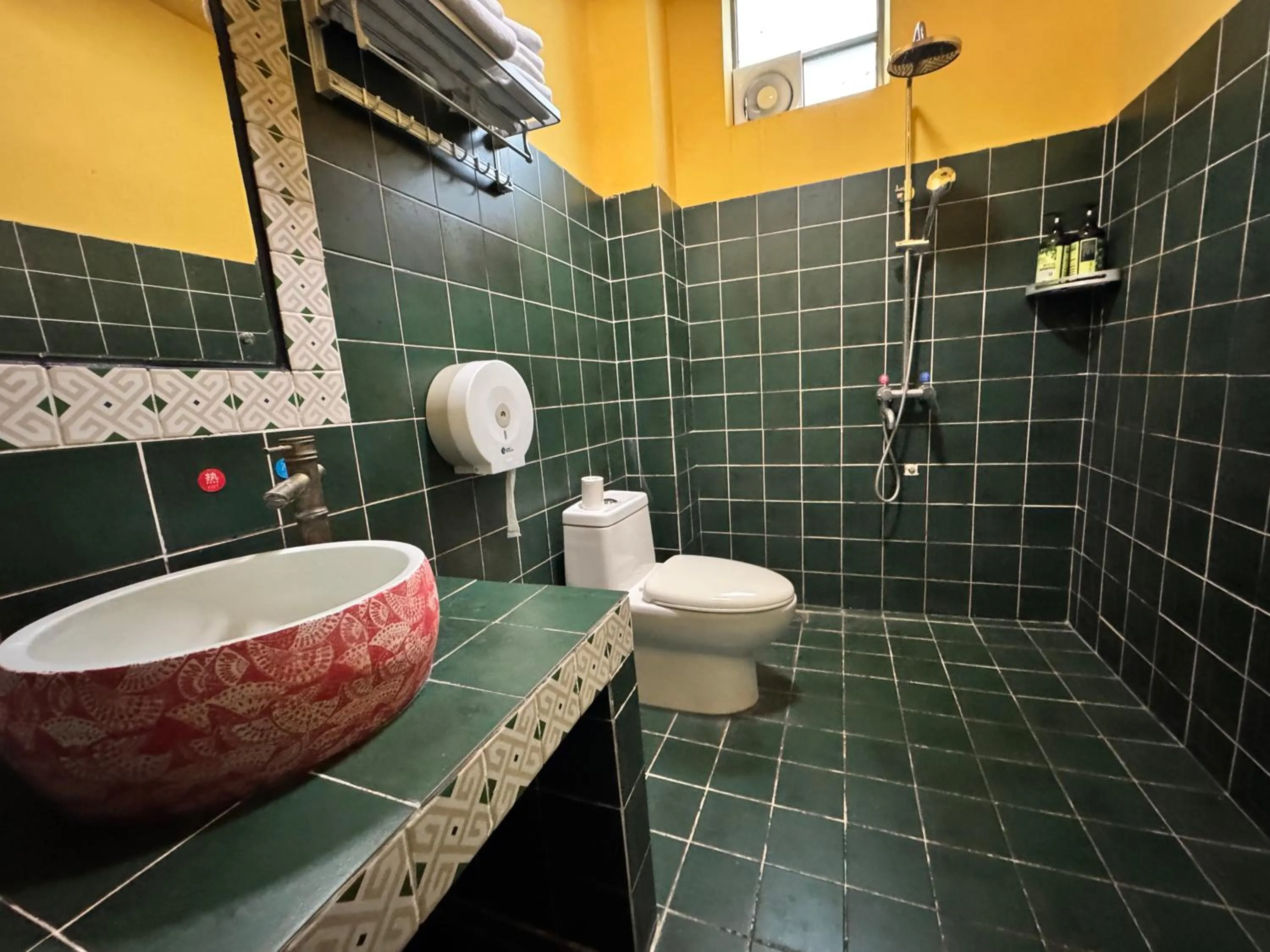 Bathroom in YangShuo Eden Inn