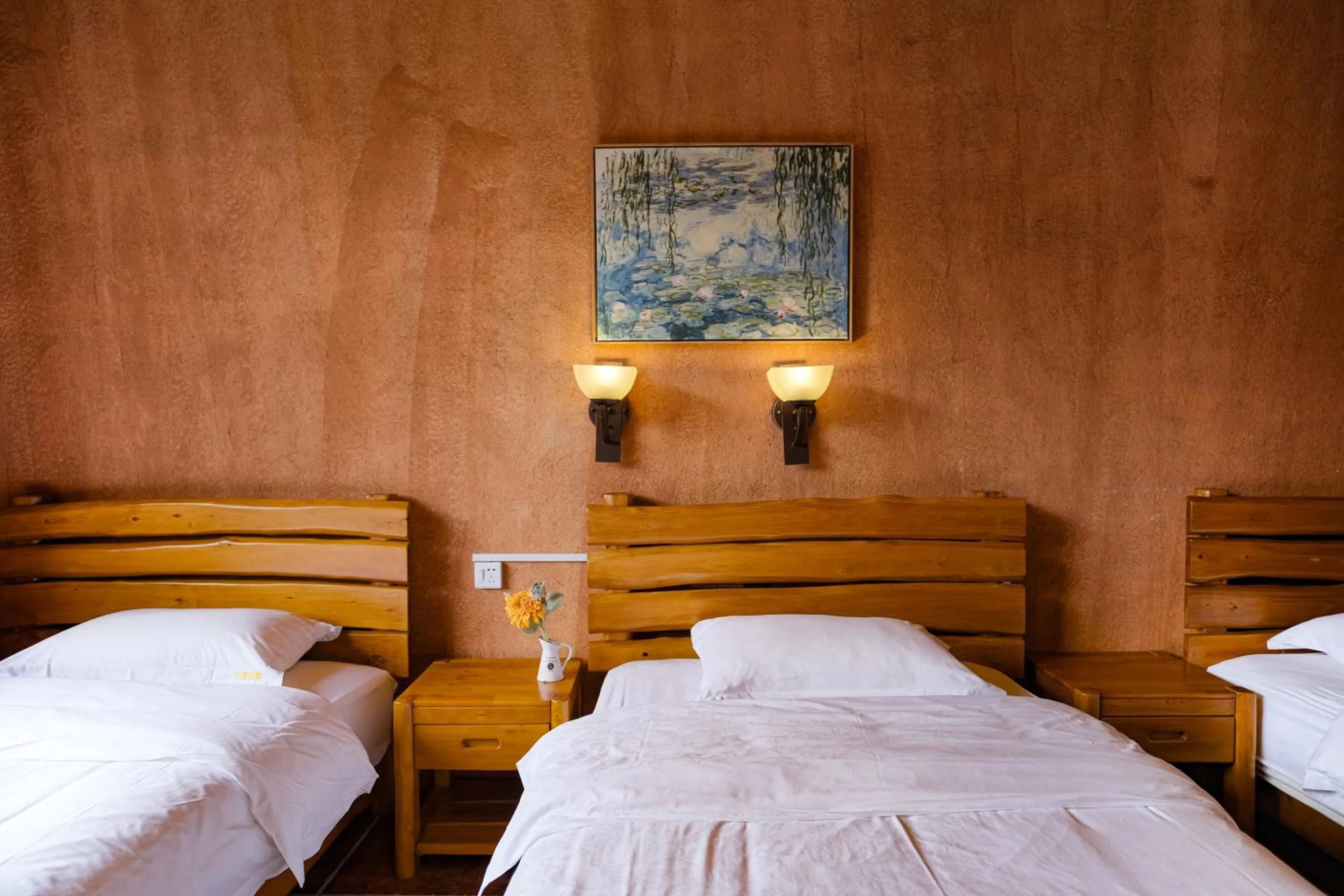 Decorative detail, Bed in YangShuo Eden Inn