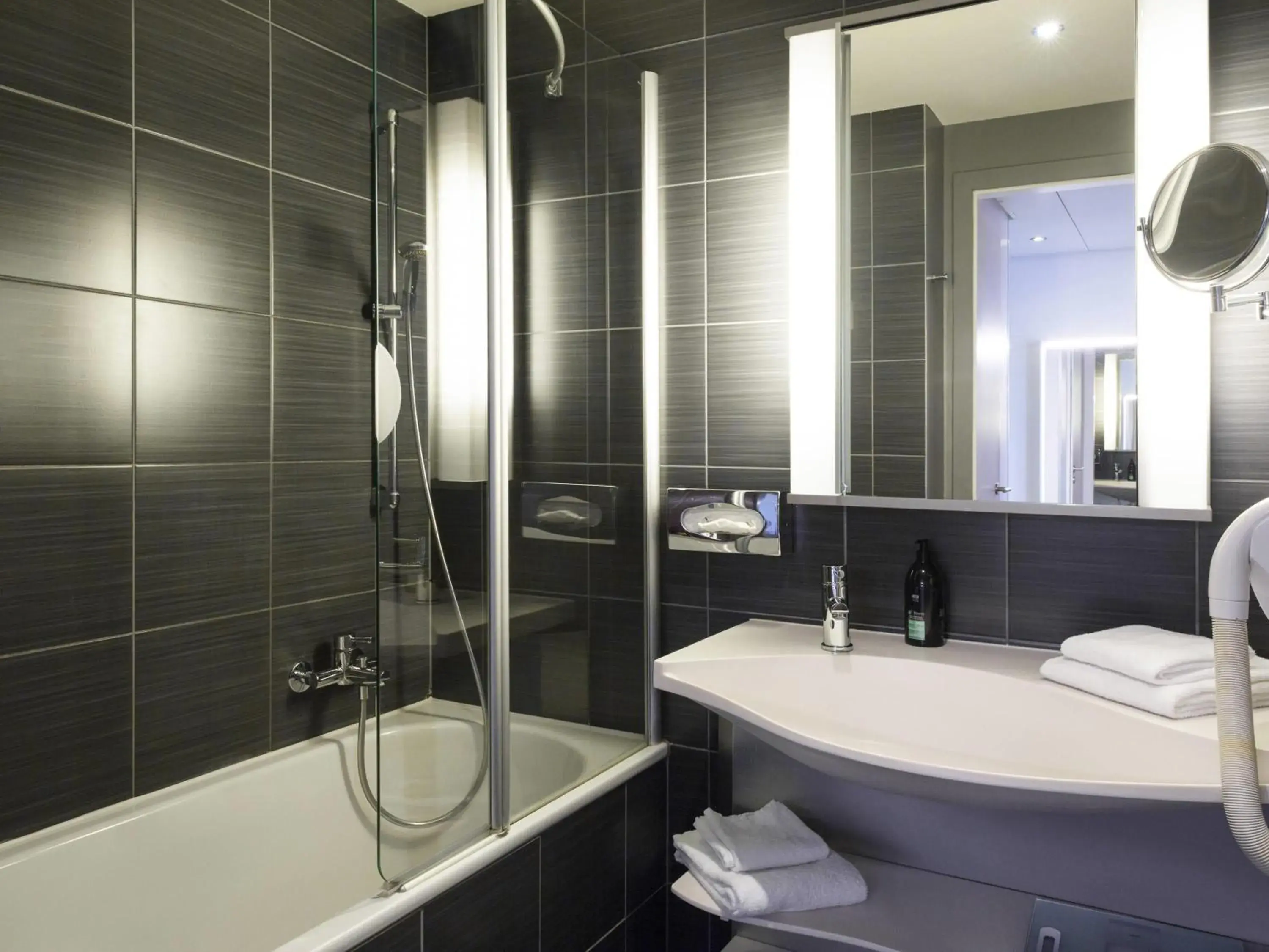 Bedroom in Aparthotel Adagio Basel City Bedroom in Aparthotel Adagio Basel City