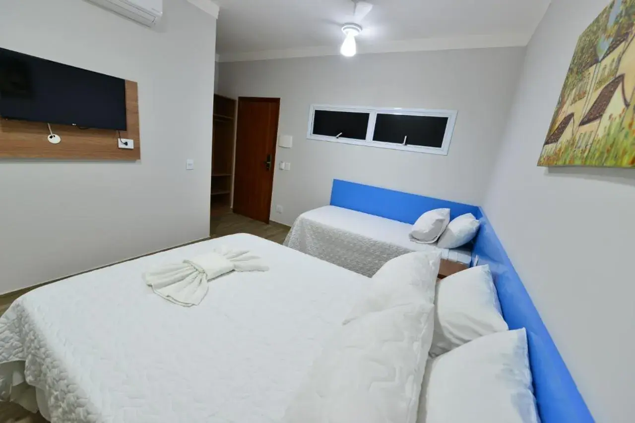 Budget Triple Room in Vinds Economic Hotel Budget Triple Room in Vinds Economic Hotel