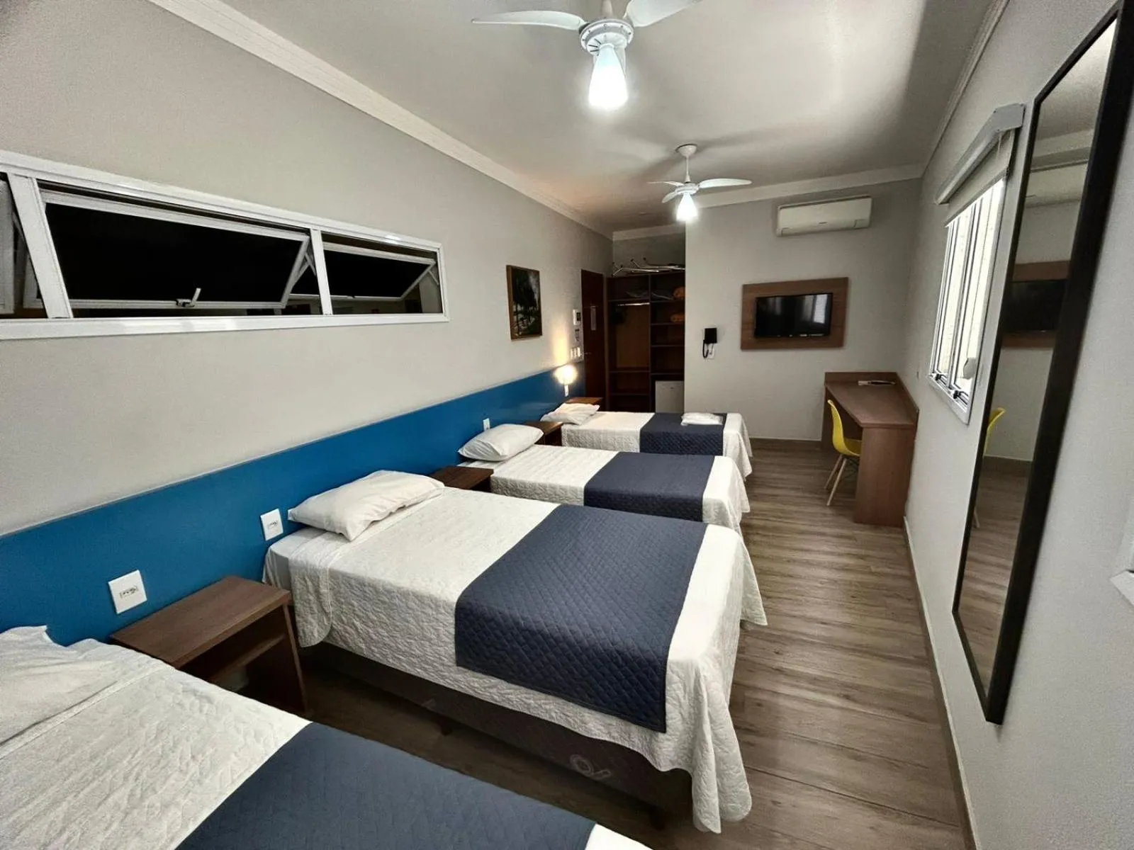 Bed in Vinds Economic Hotel