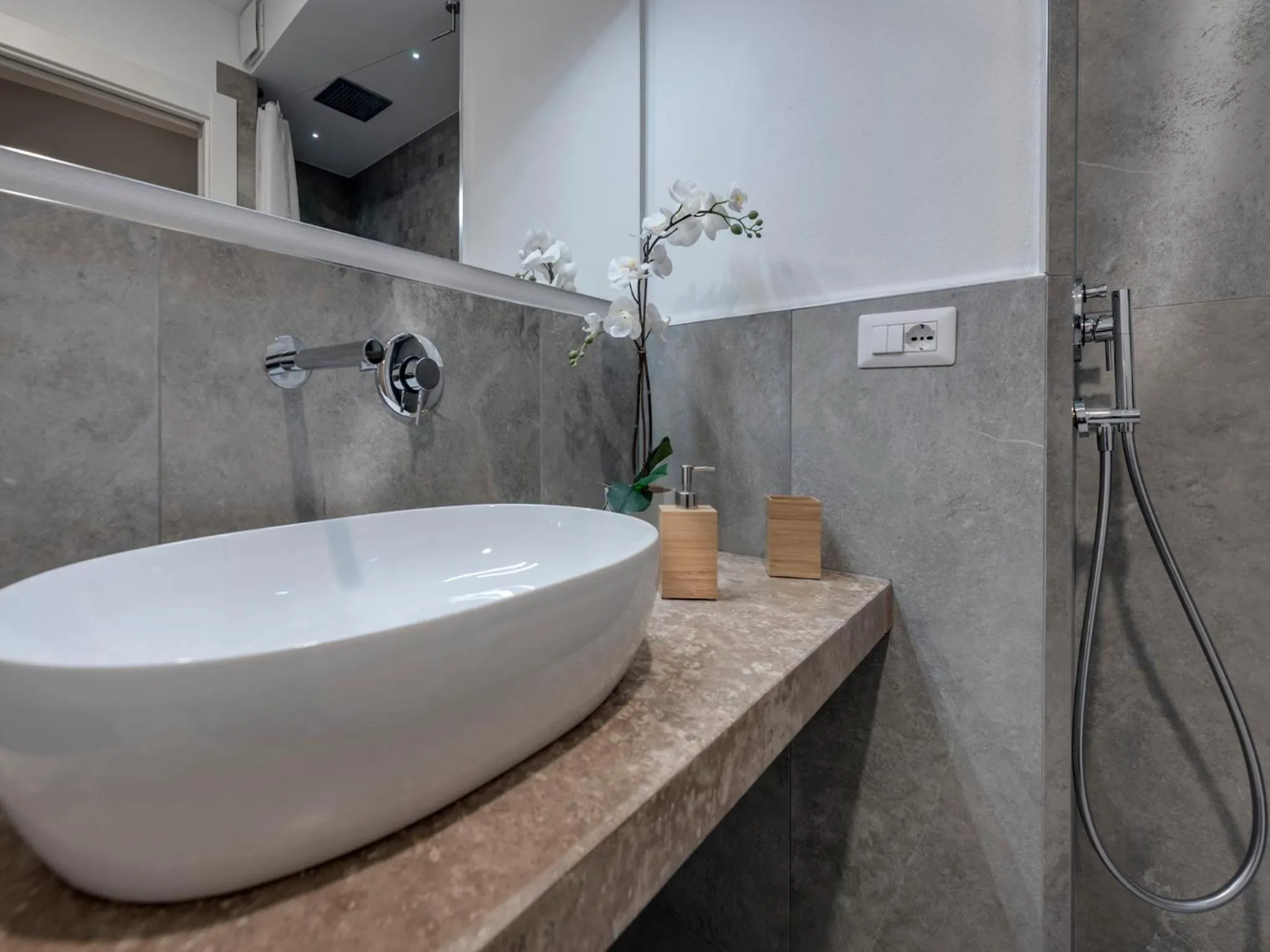 Shower in Soggiorno Alessandra