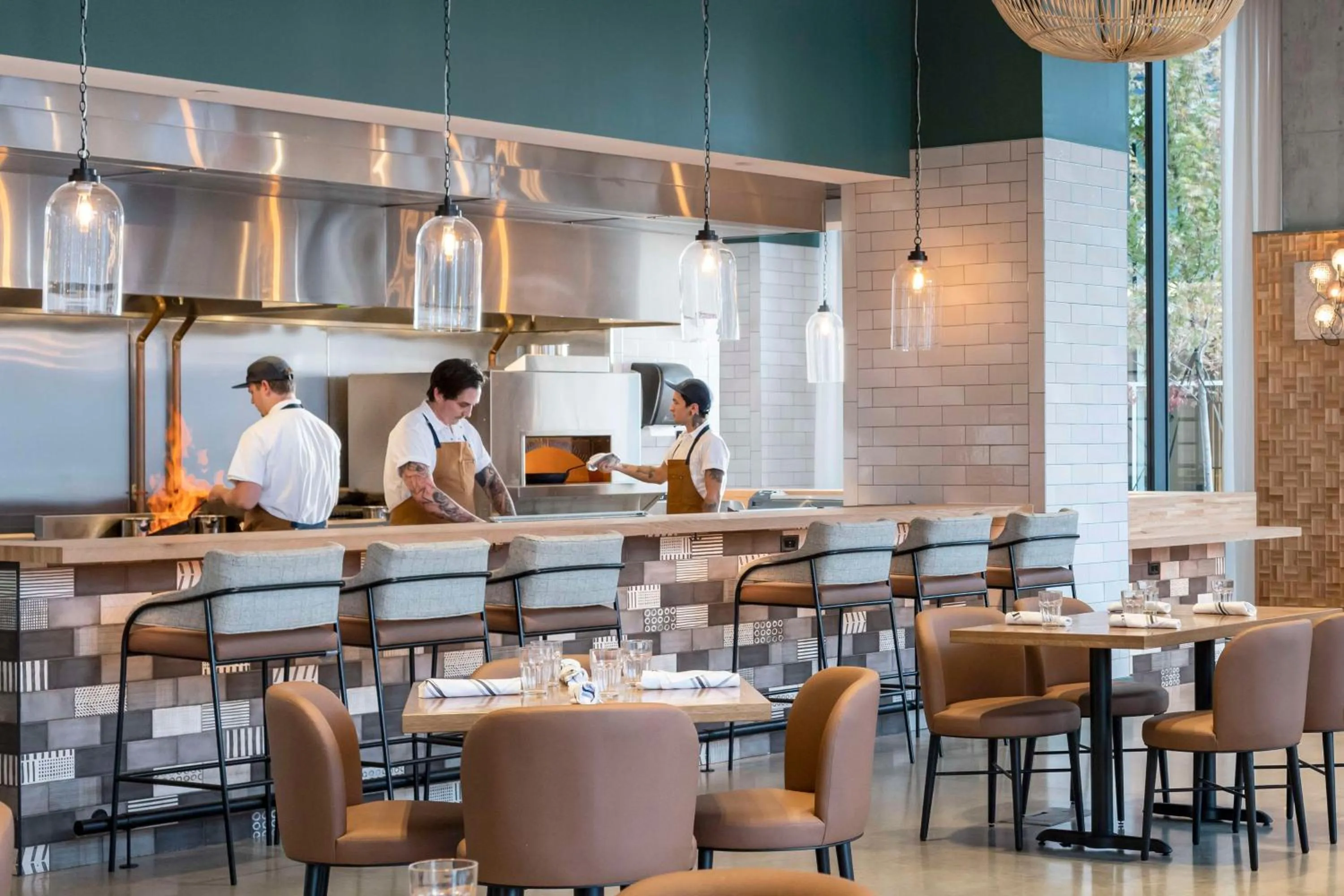 Restaurant/places to eat in Hyatt Centric Downtown Nashville