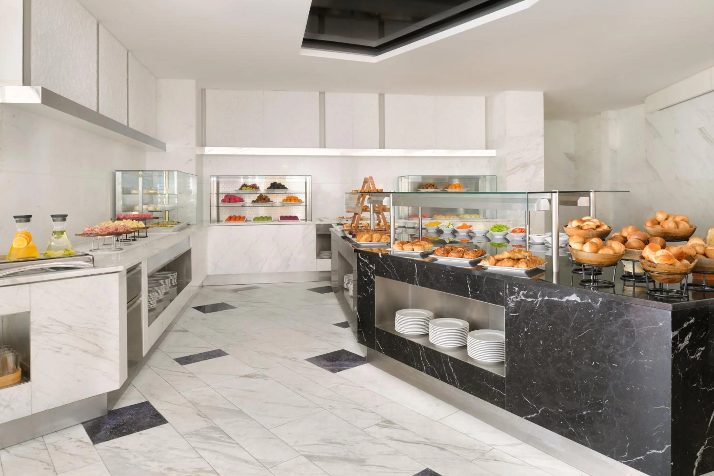 Restaurant/places to eat in InterContinental Luanda Miramar by IHG