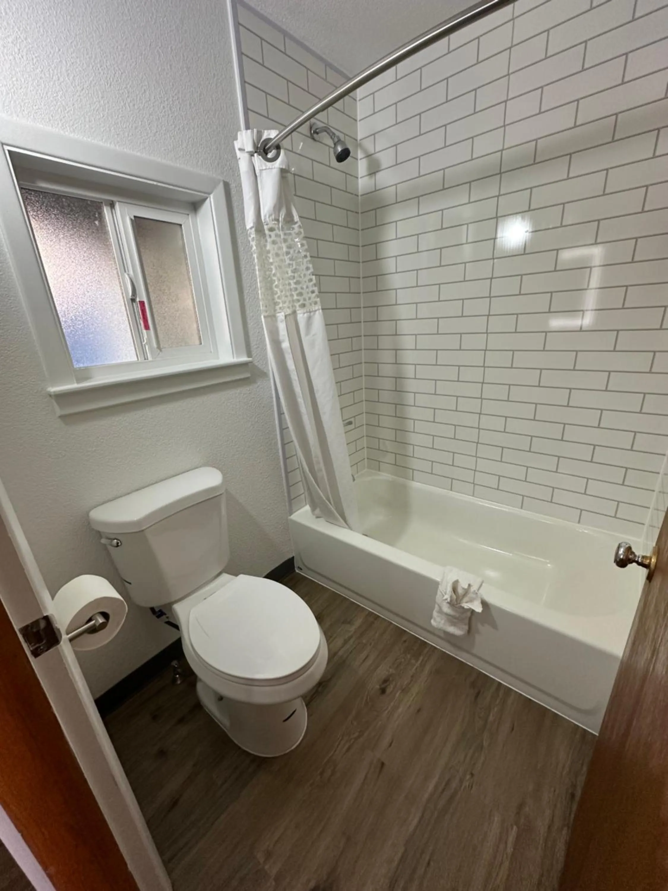 Bathroom in Wapiti Lodge