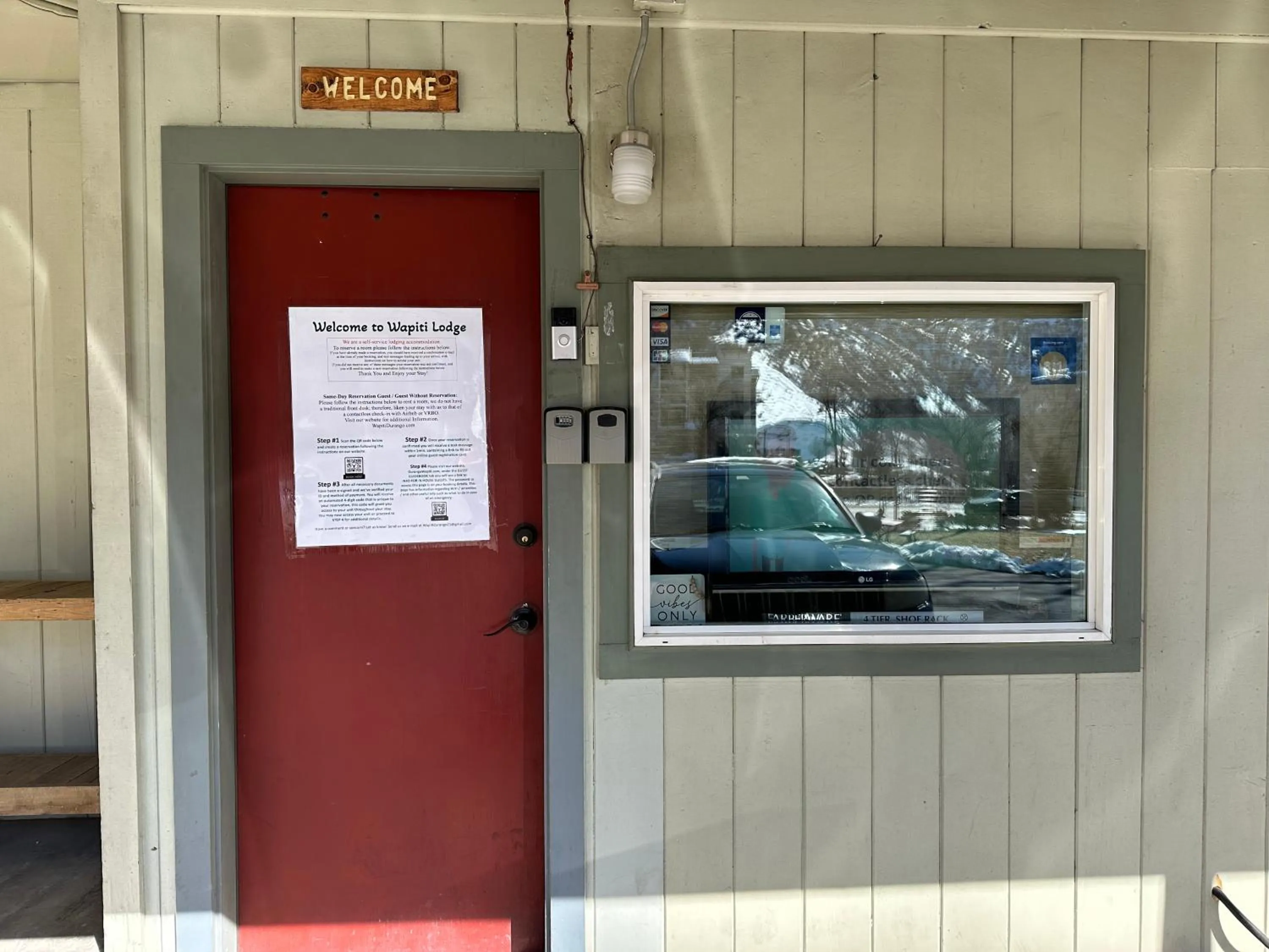 Property building in Wapiti Lodge