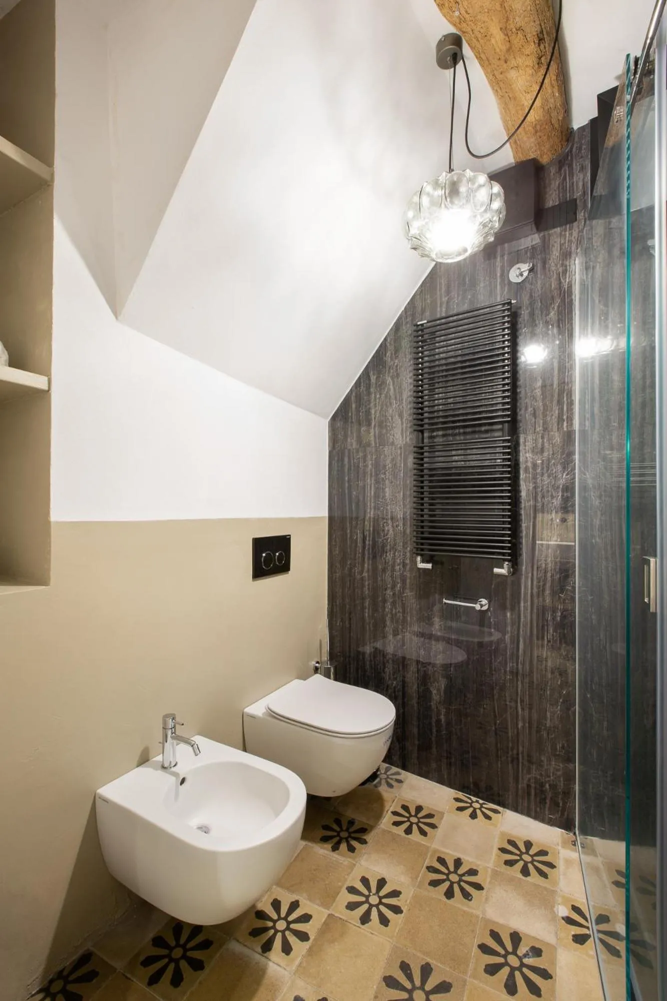 Life Class Apartment