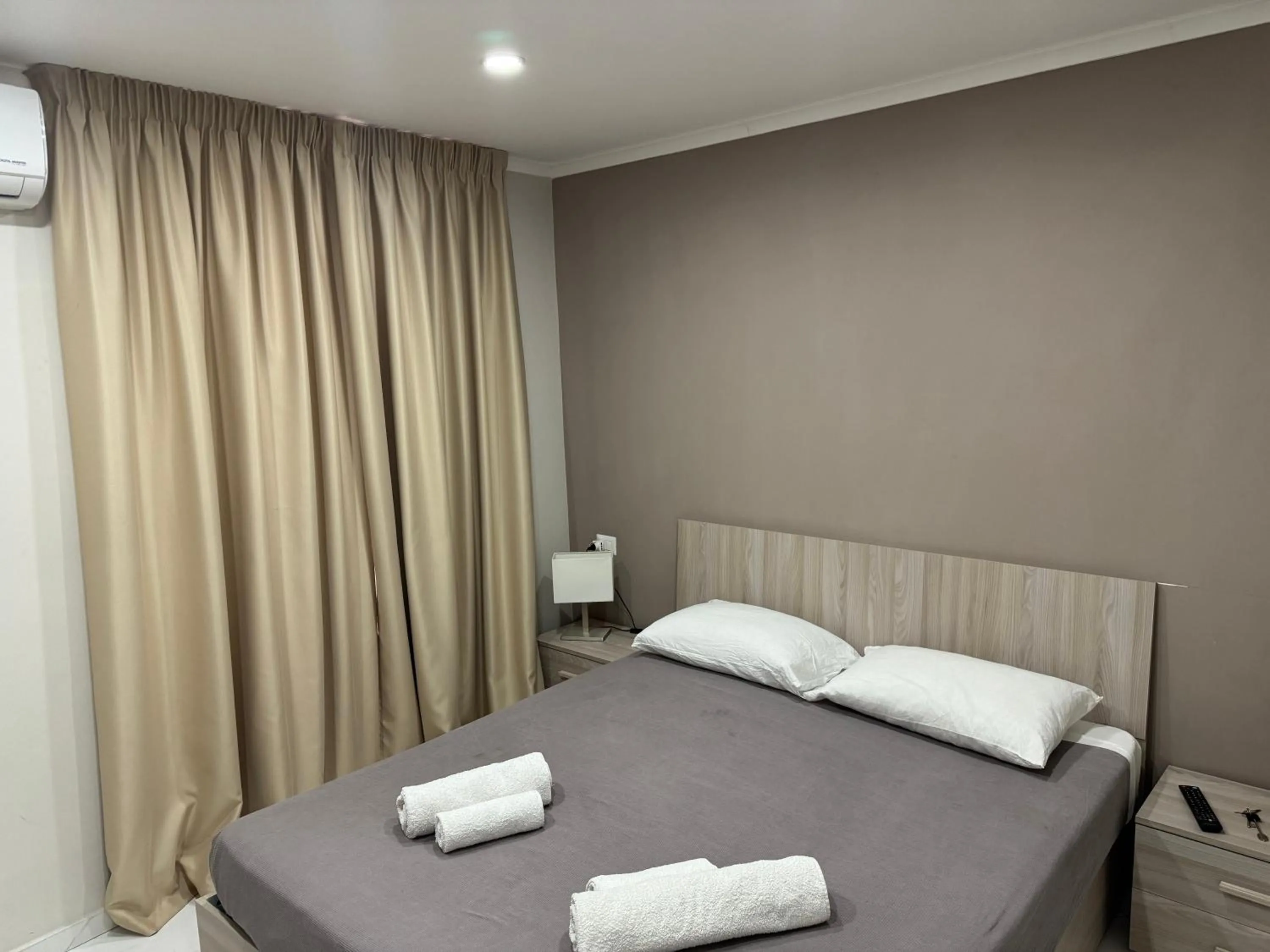 Bed in Mignone Luxury House