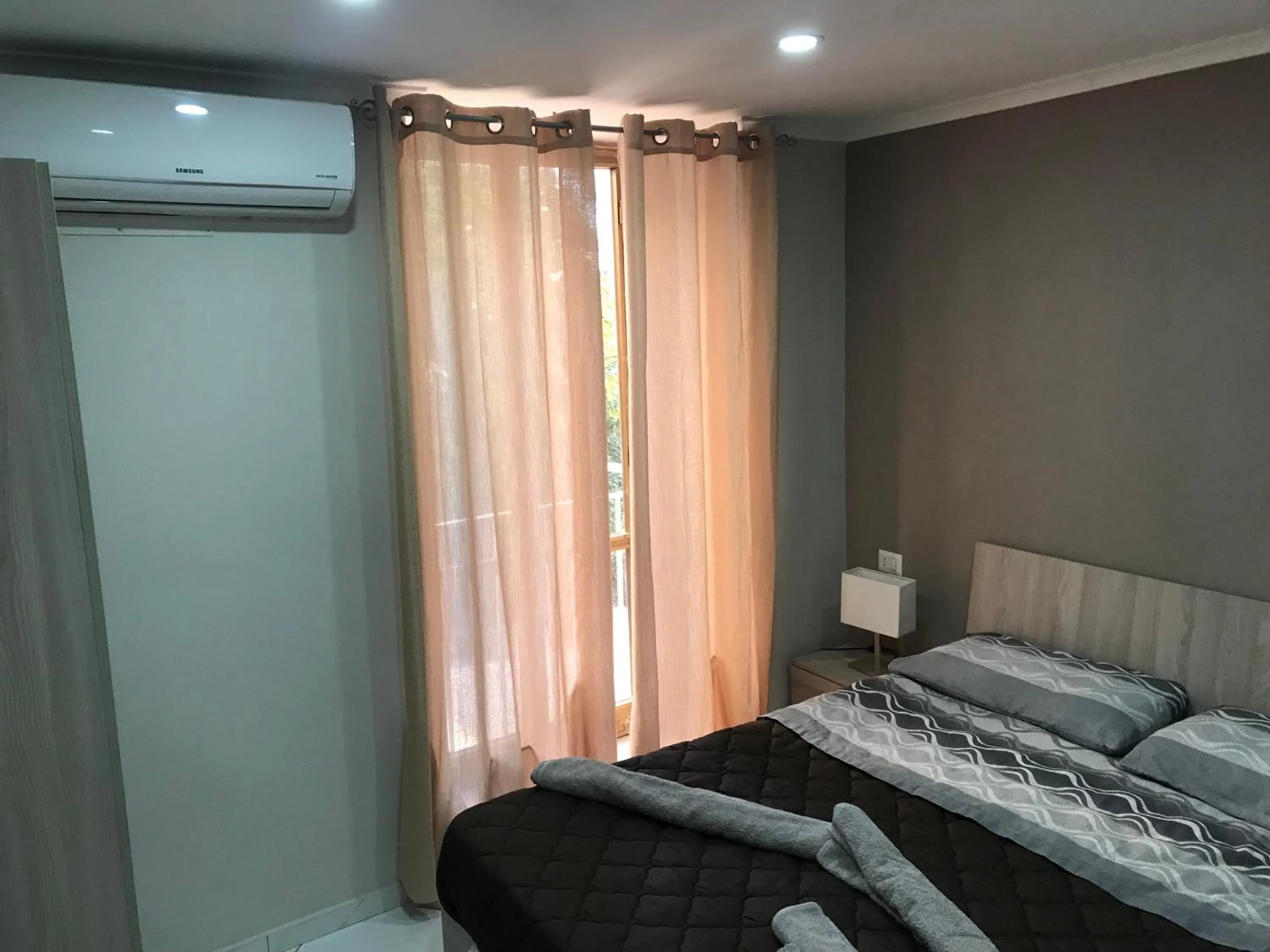 Bed in Mignone Luxury House