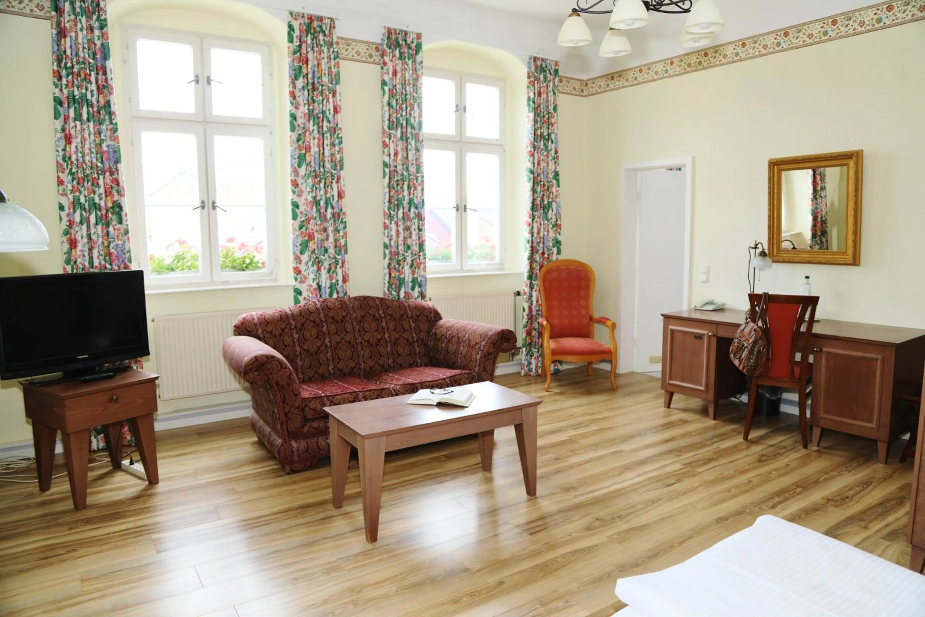 Photo of the whole room in Hotel Goldener Adler Garni