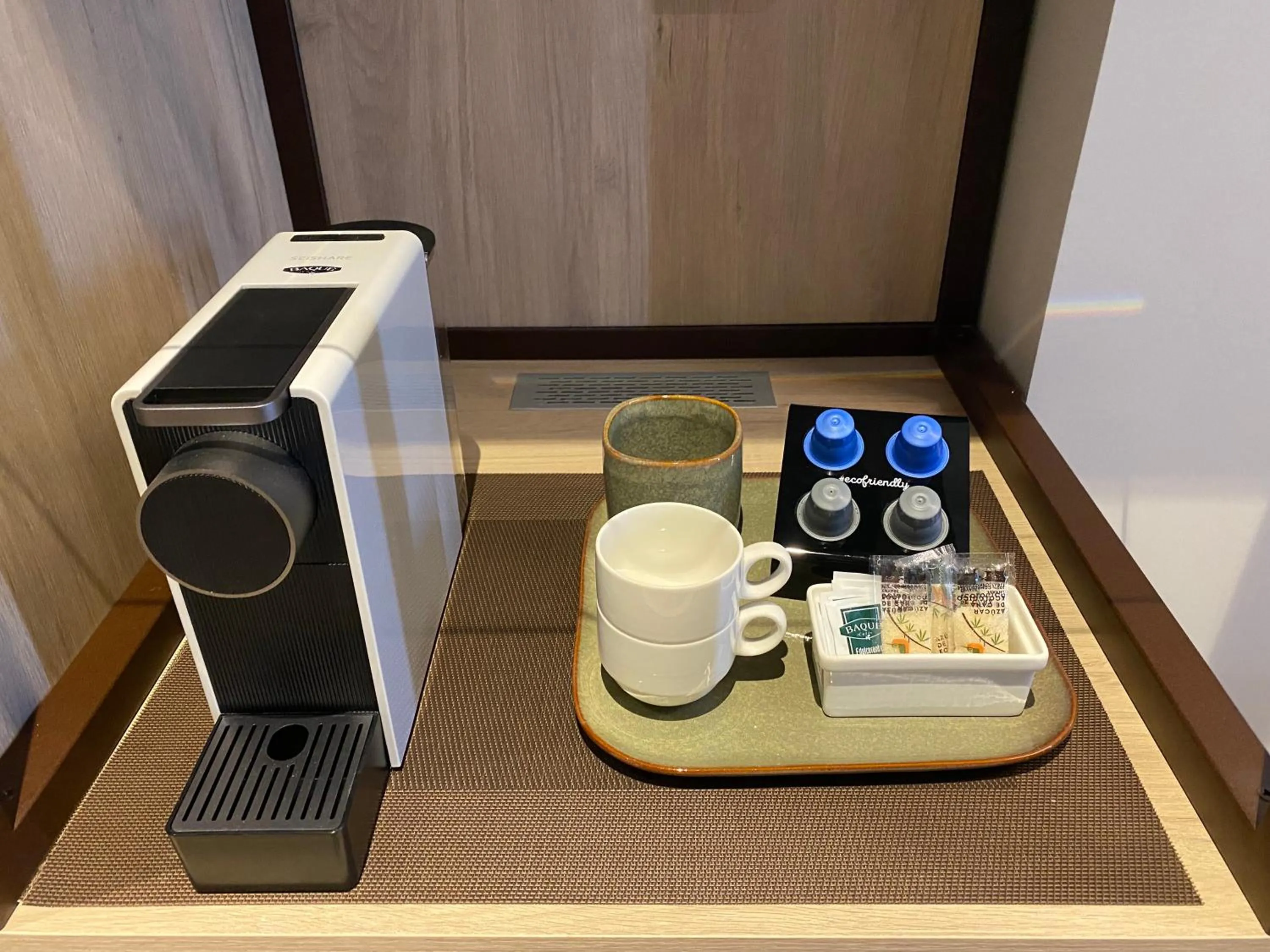 Coffee/tea facilities in Hotel Bodega FyA - GRUPO PIÉROLA