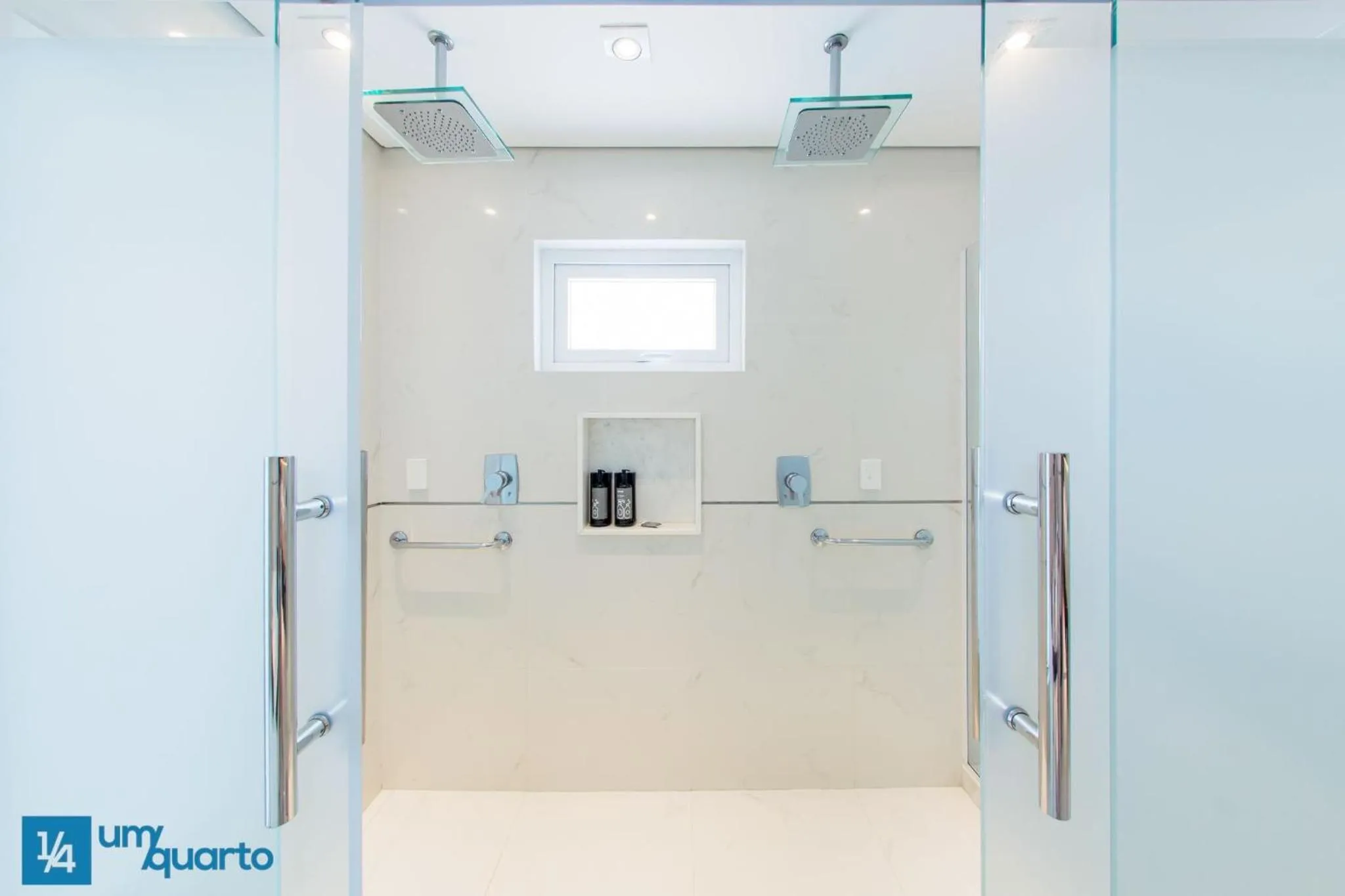 Bathroom in Manhattan Floor