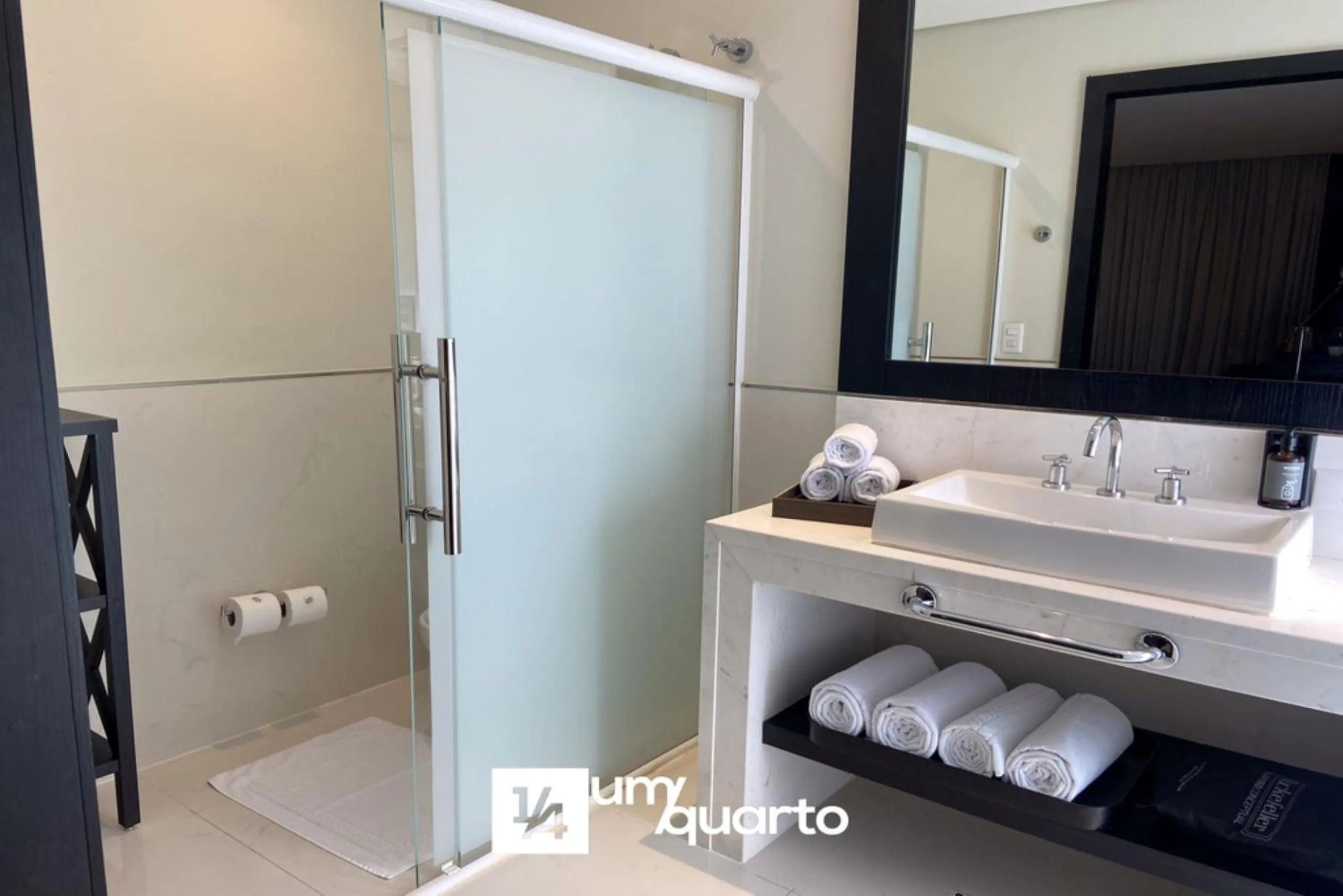 Toilet in Manhattan Floor