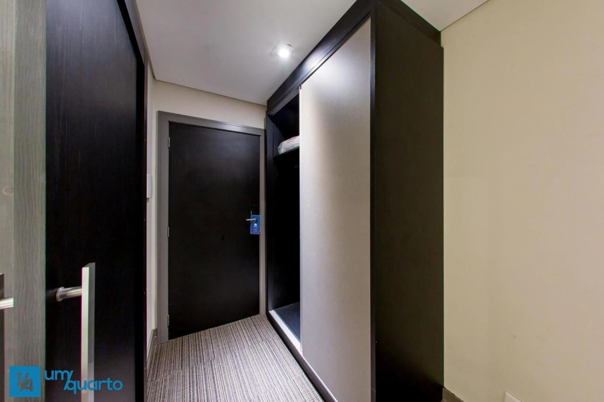 Bedroom in Manhattan Floor