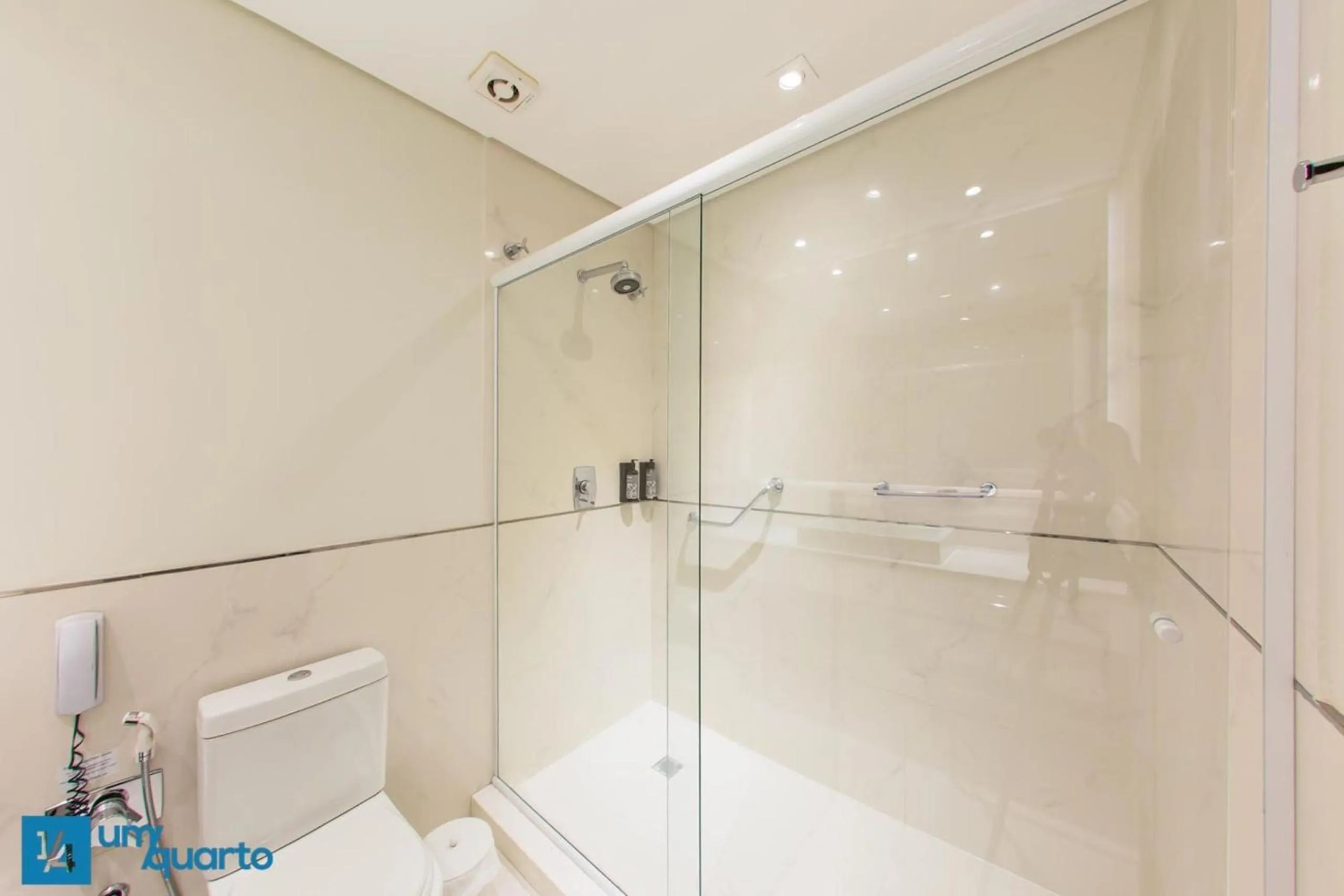 Toilet in Manhattan Floor