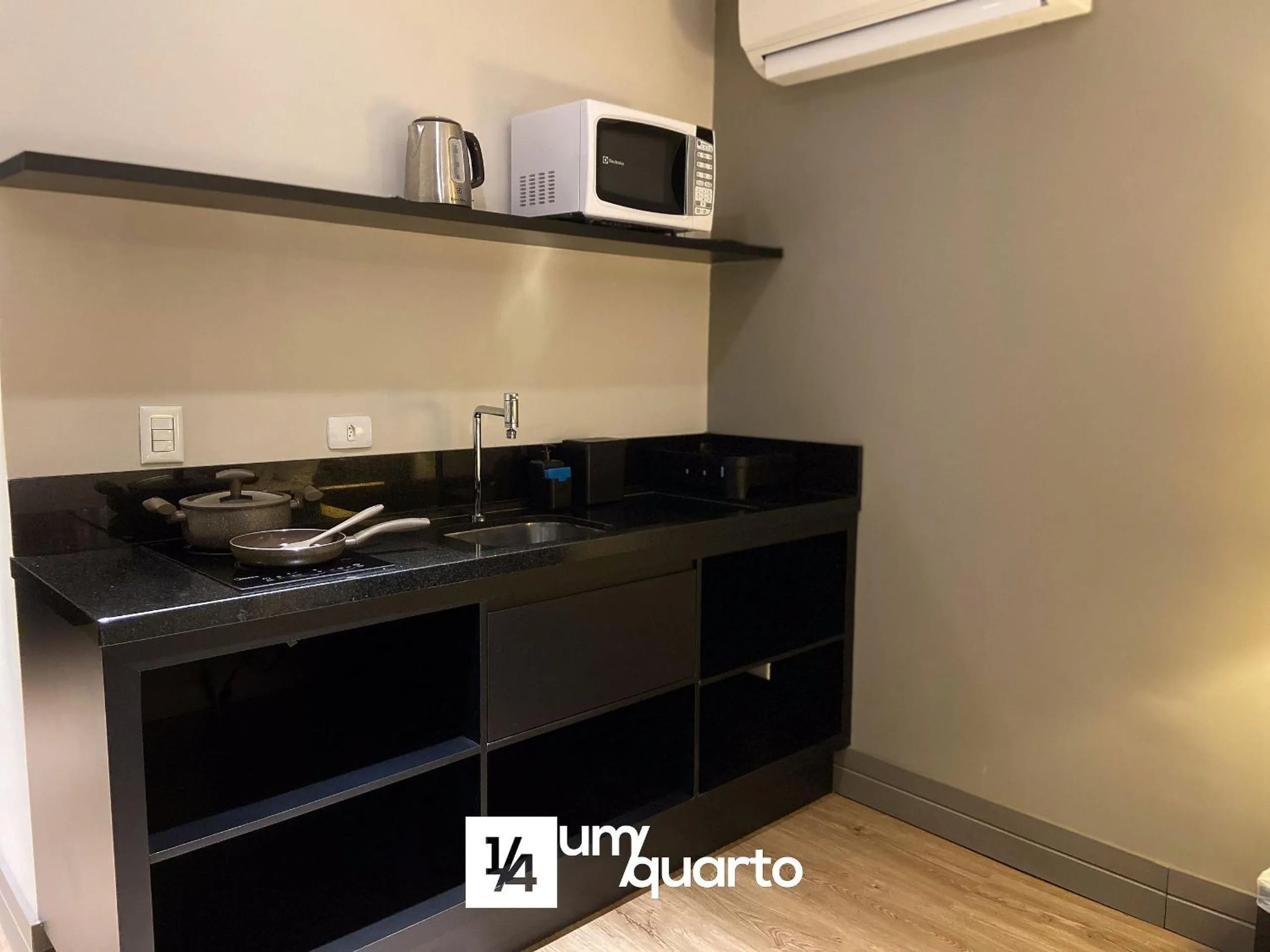 Kitchen or kitchenette in Manhattan Floor