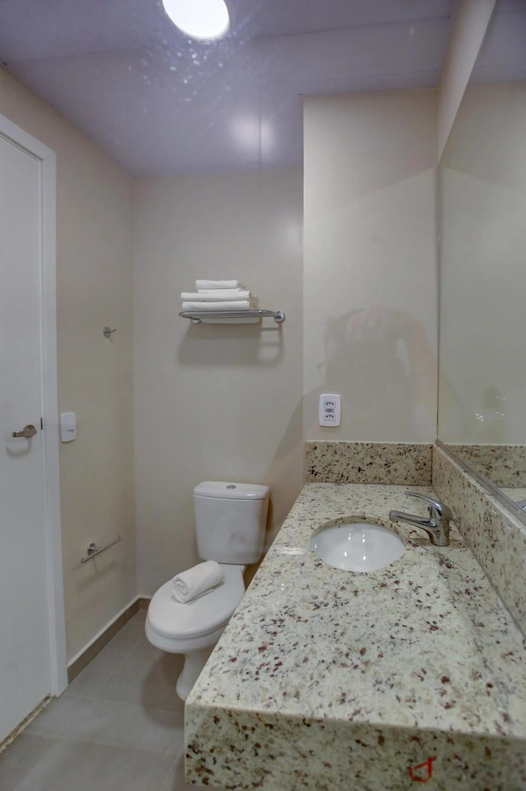 Bathroom in Transamerica Fit Sorriso