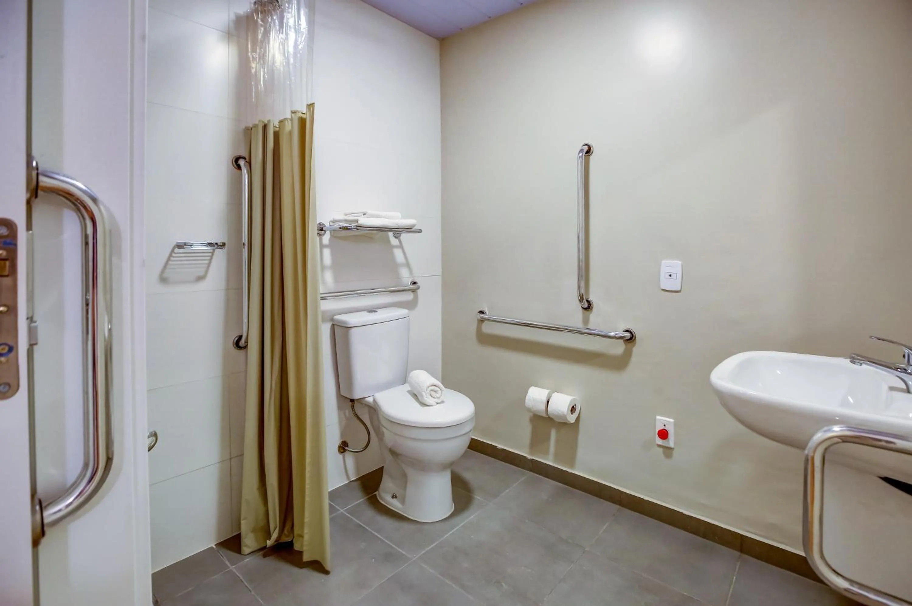 Bathroom in Transamerica Fit Sorriso