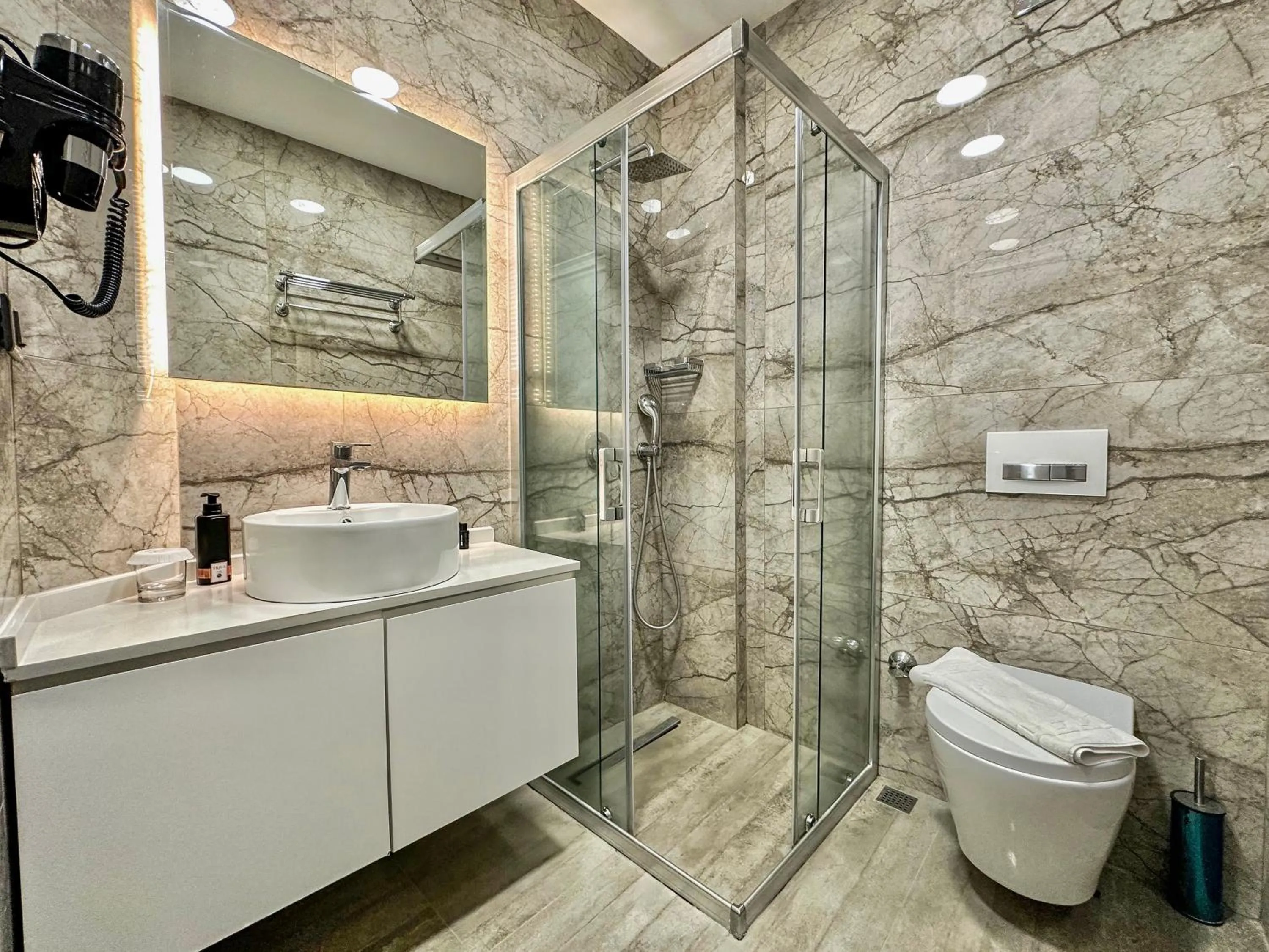 Shower in Roas Hotel Bodrum - City Center