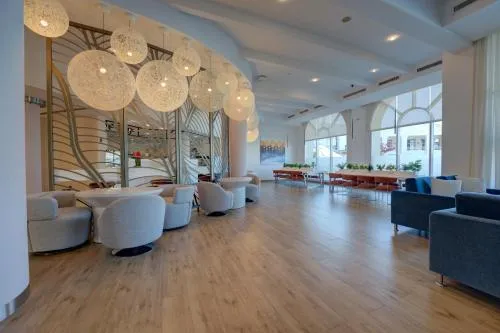 Lobby or reception in Millennium Lakeview Hotel