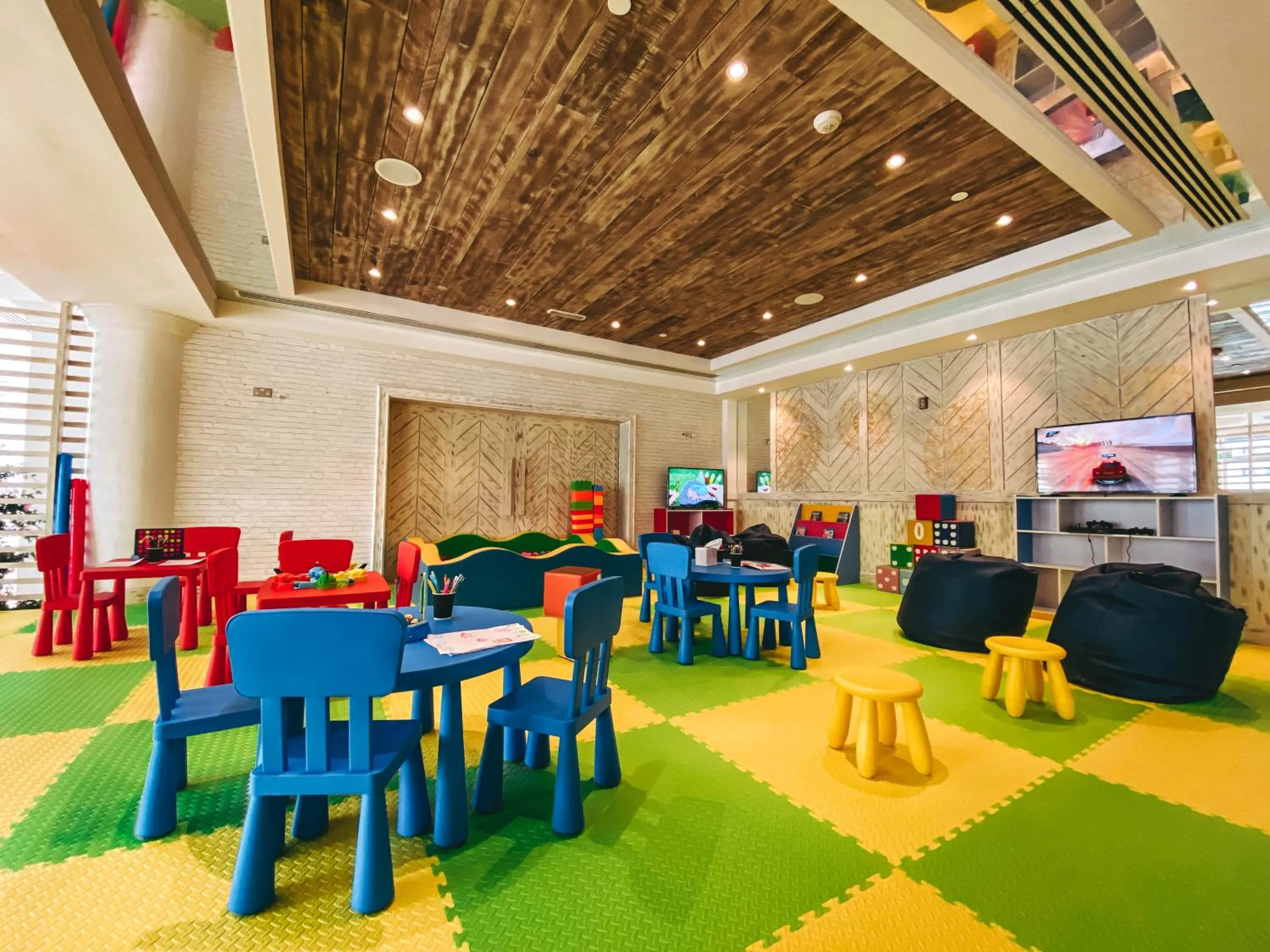 Kids's club in Copthorne Lakeview Hotel Dubai, Green Community
