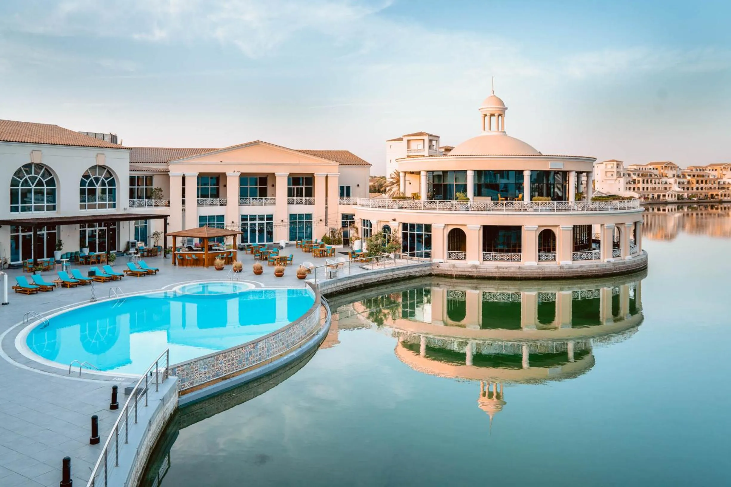 Pool view in Copthorne Lakeview Hotel Dubai, Green Community