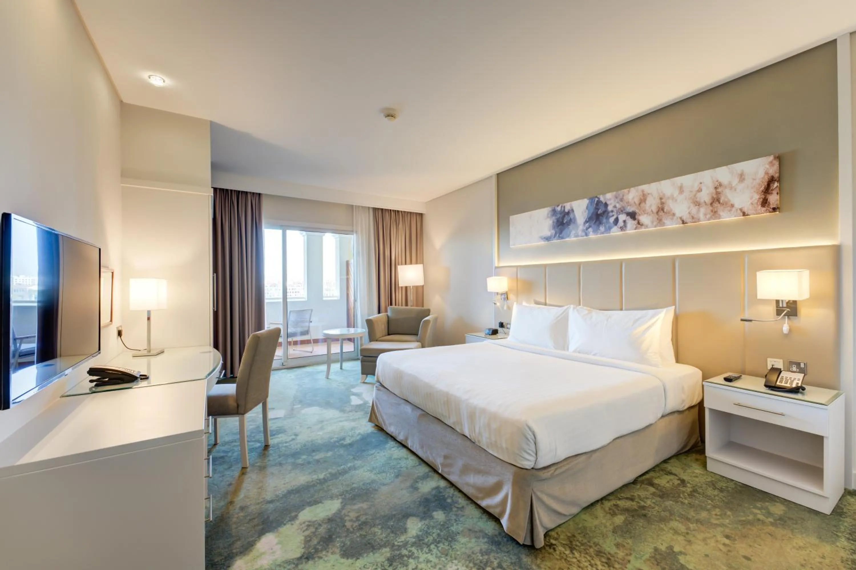 Bed in Copthorne Lakeview Hotel Dubai, Green Community