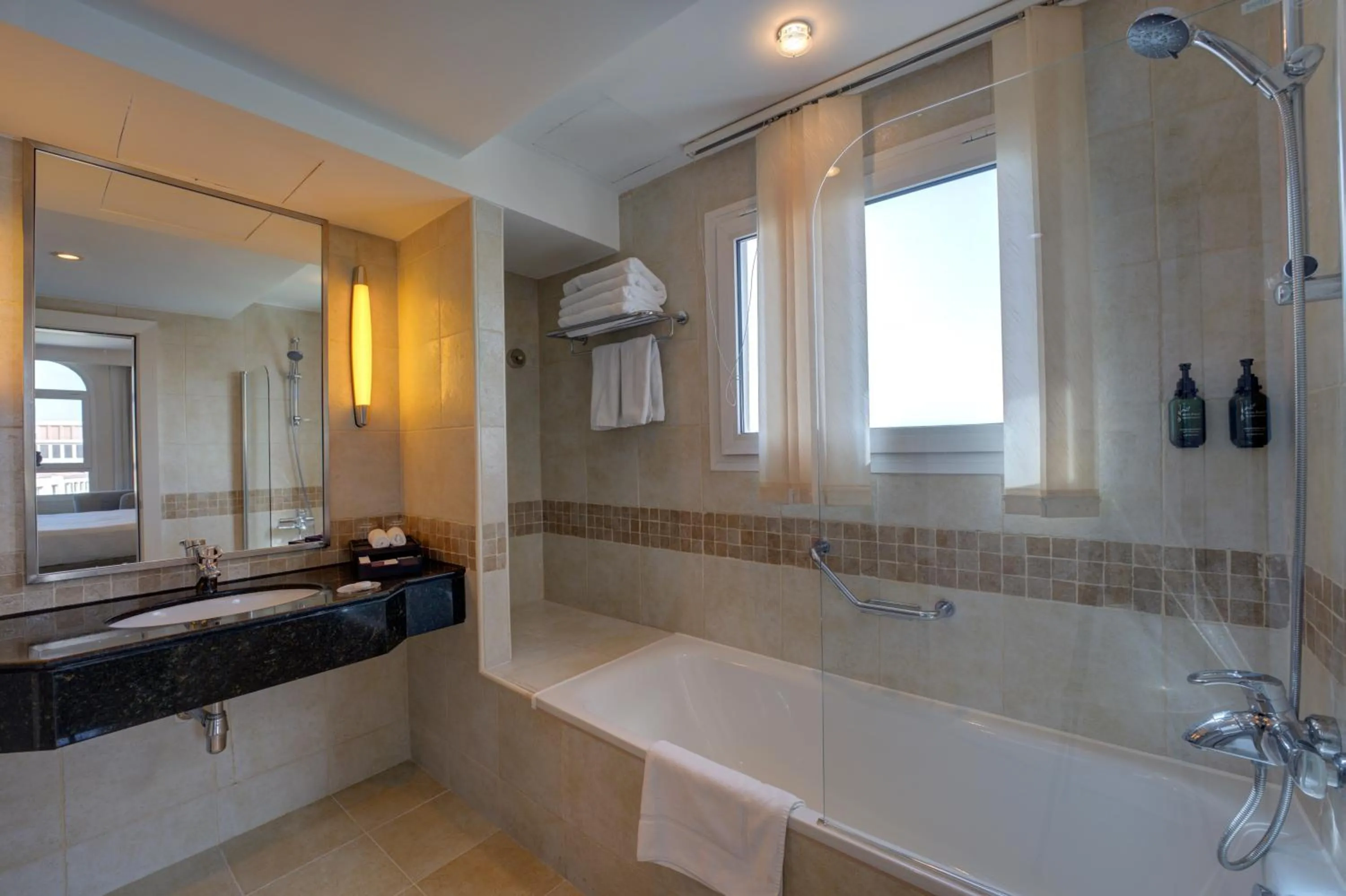 Bathroom in Millennium Lakeview Hotel