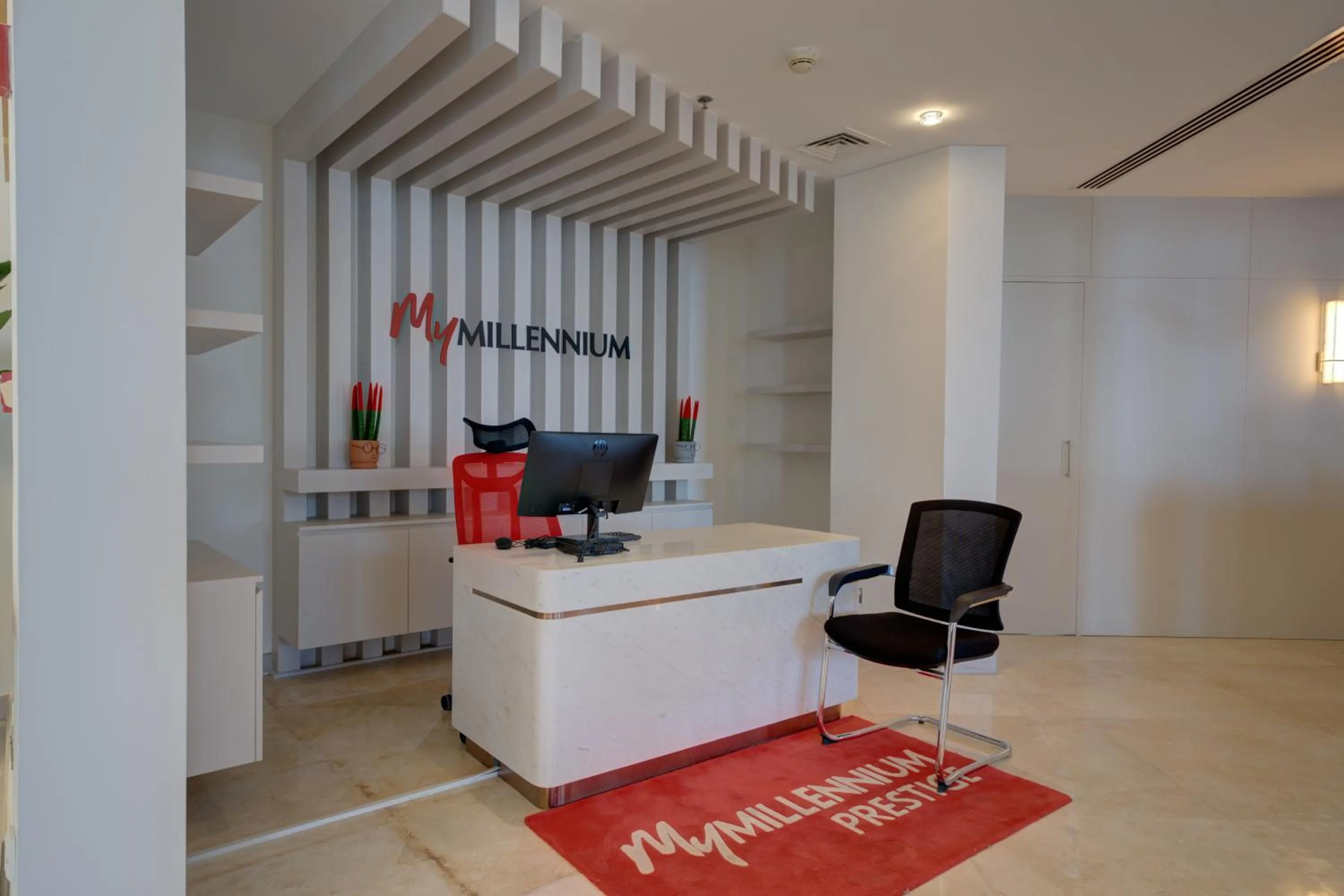 Lobby or reception in Millennium Lakeview Hotel