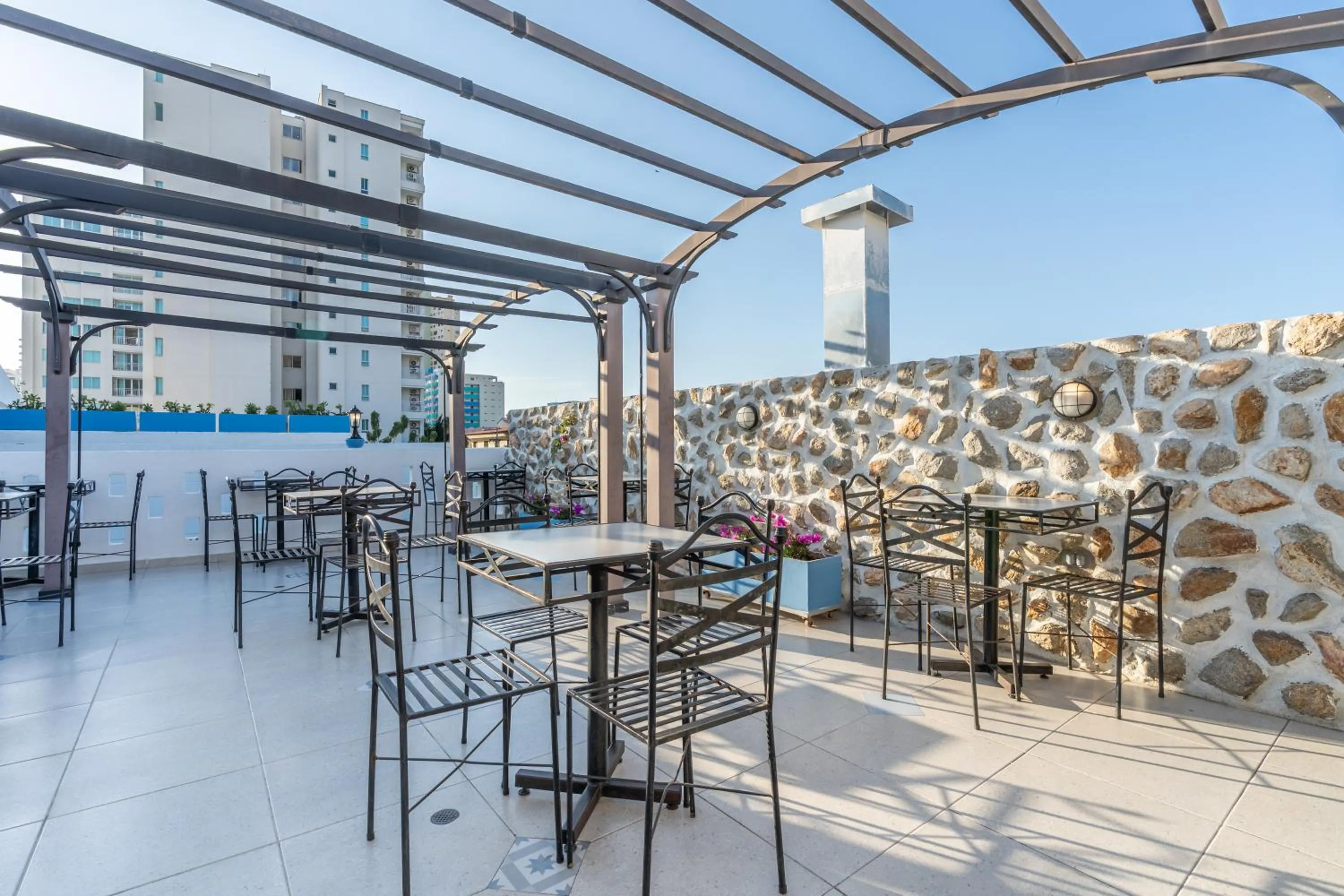 Day in Hotel Adaz Mediterráneo