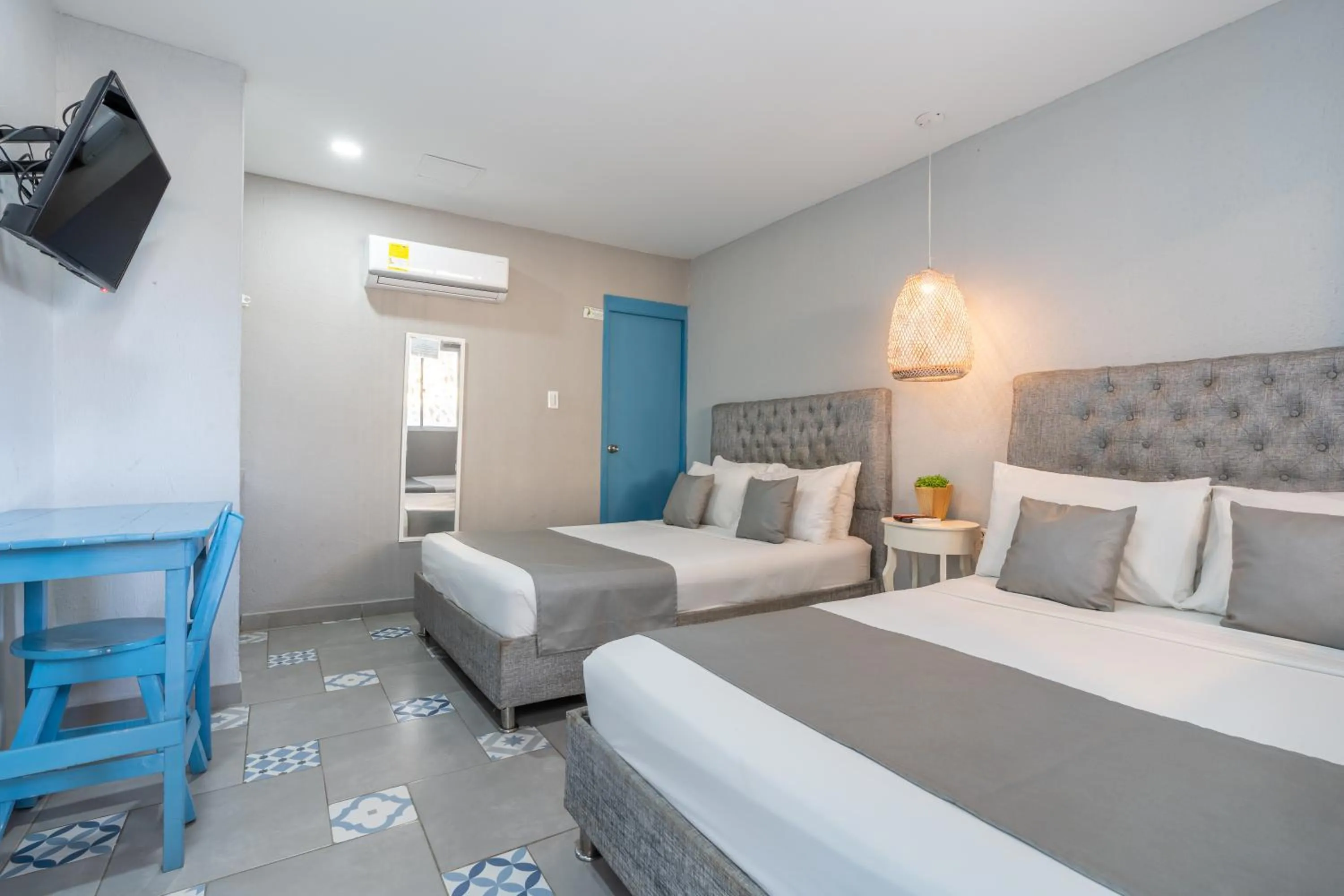 Bed in Hotel Adaz Mediterráneo