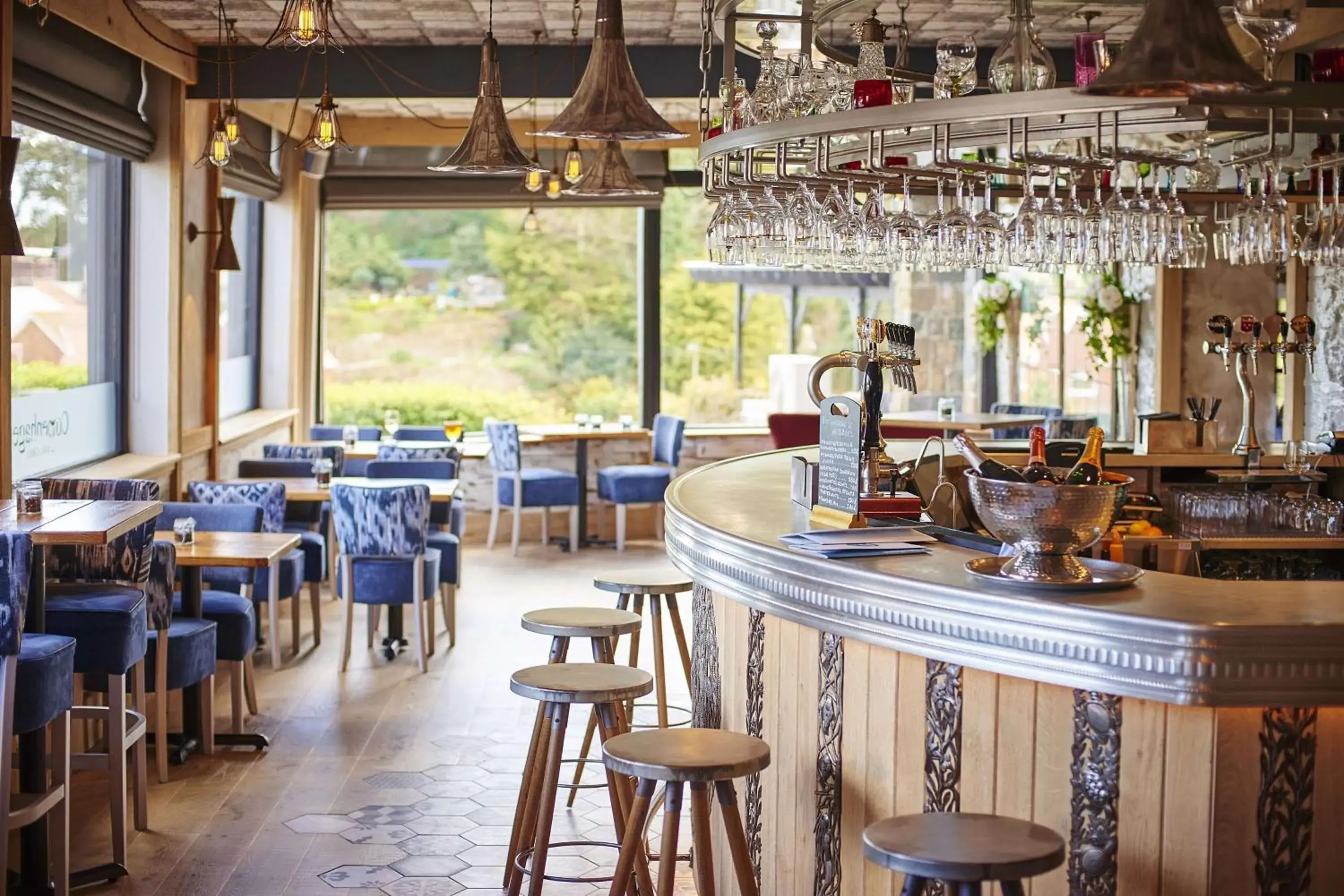 Lounge or bar in Best Western Hotel de Havelet Lounge or bar in Best Western Hotel de Havelet