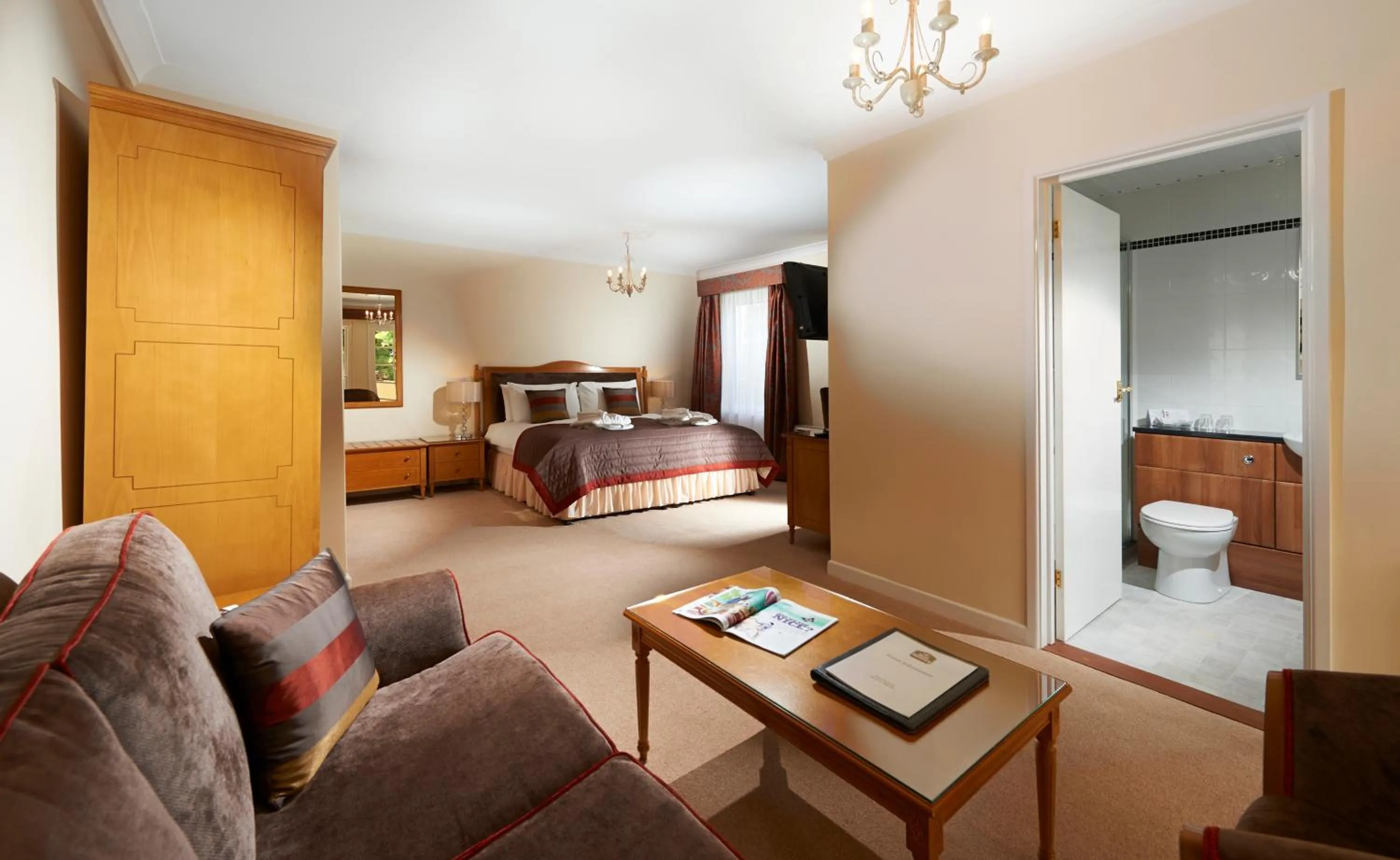 Photo of the whole room, Bed in Best Western Hotel de Havelet