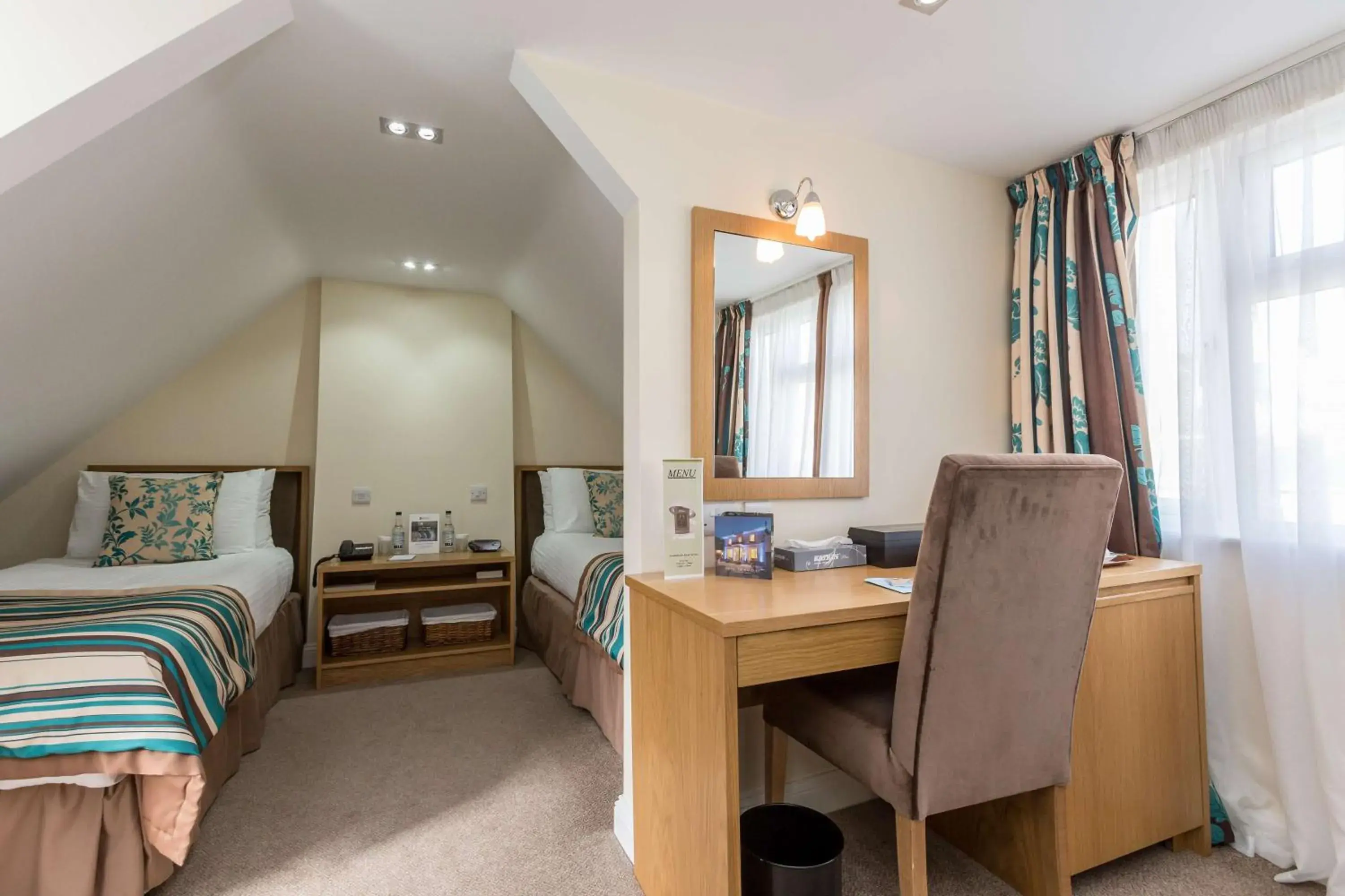 Standard Twin Room in Best Western Hotel de Havelet Standard Twin Room in Best Western Hotel de Havelet