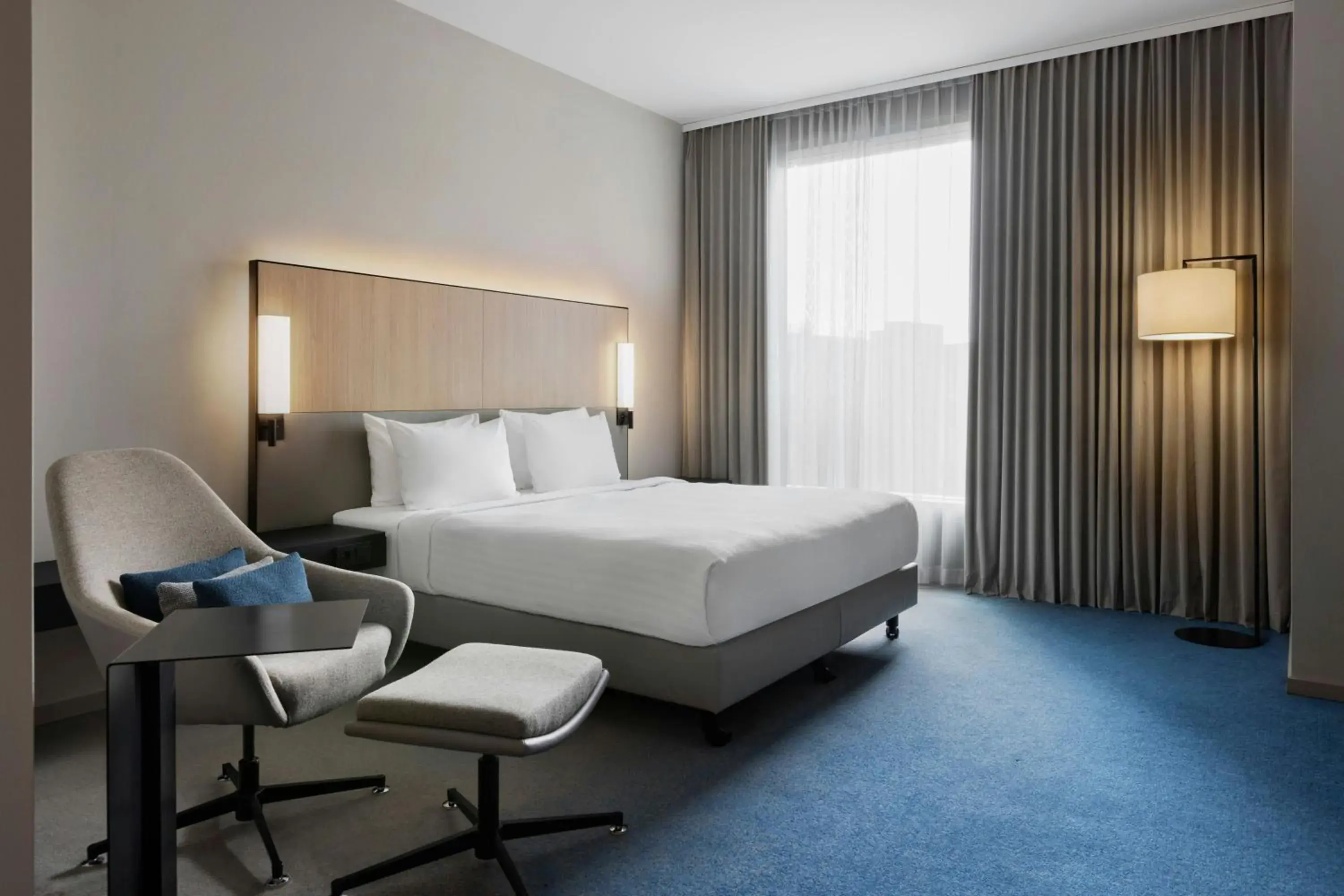 Superior King Room in Courtyard by Marriott Freiburg Superior King Room in Courtyard by Marriott Freiburg