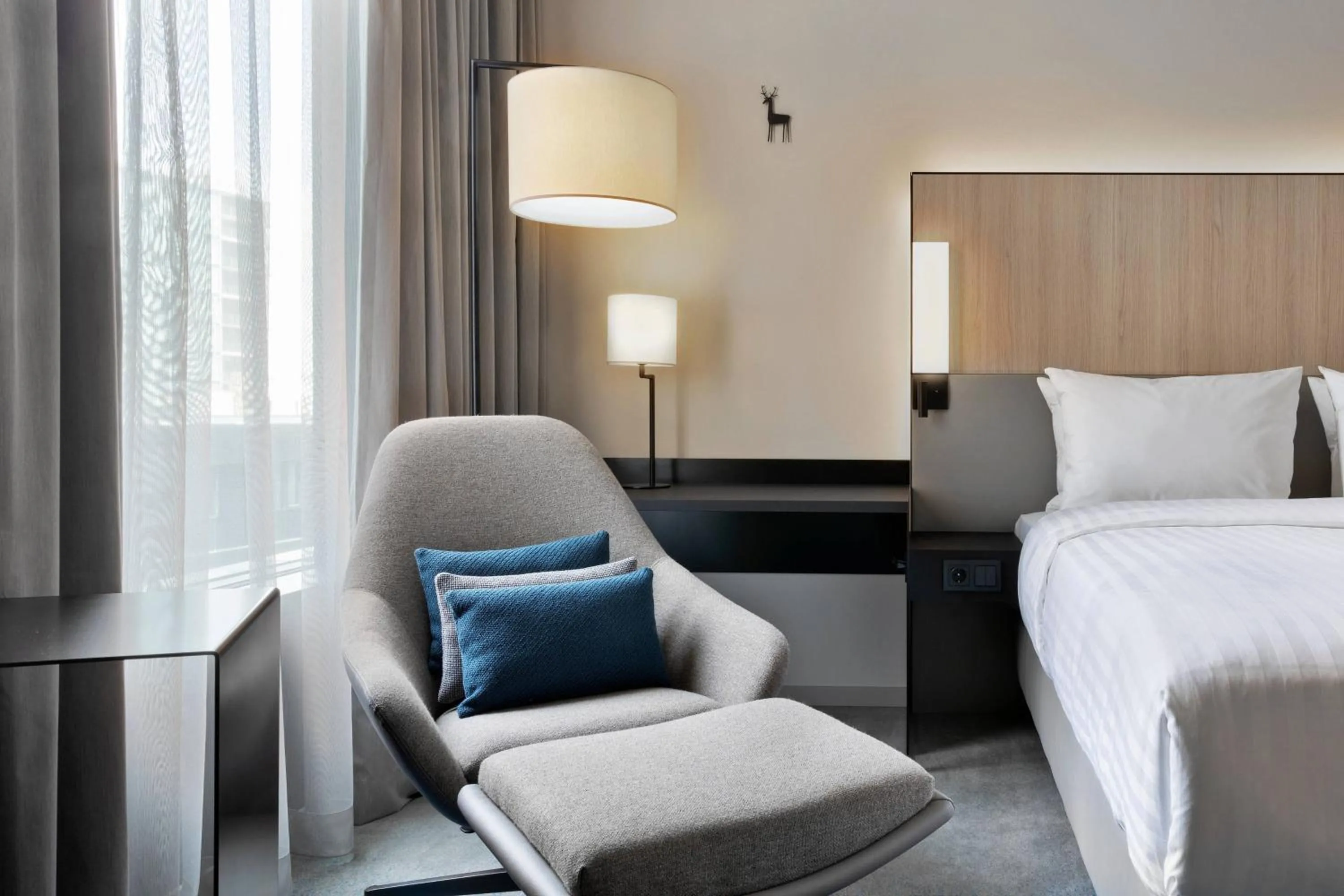 Photo of the whole room, Bed in Courtyard by Marriott Freiburg