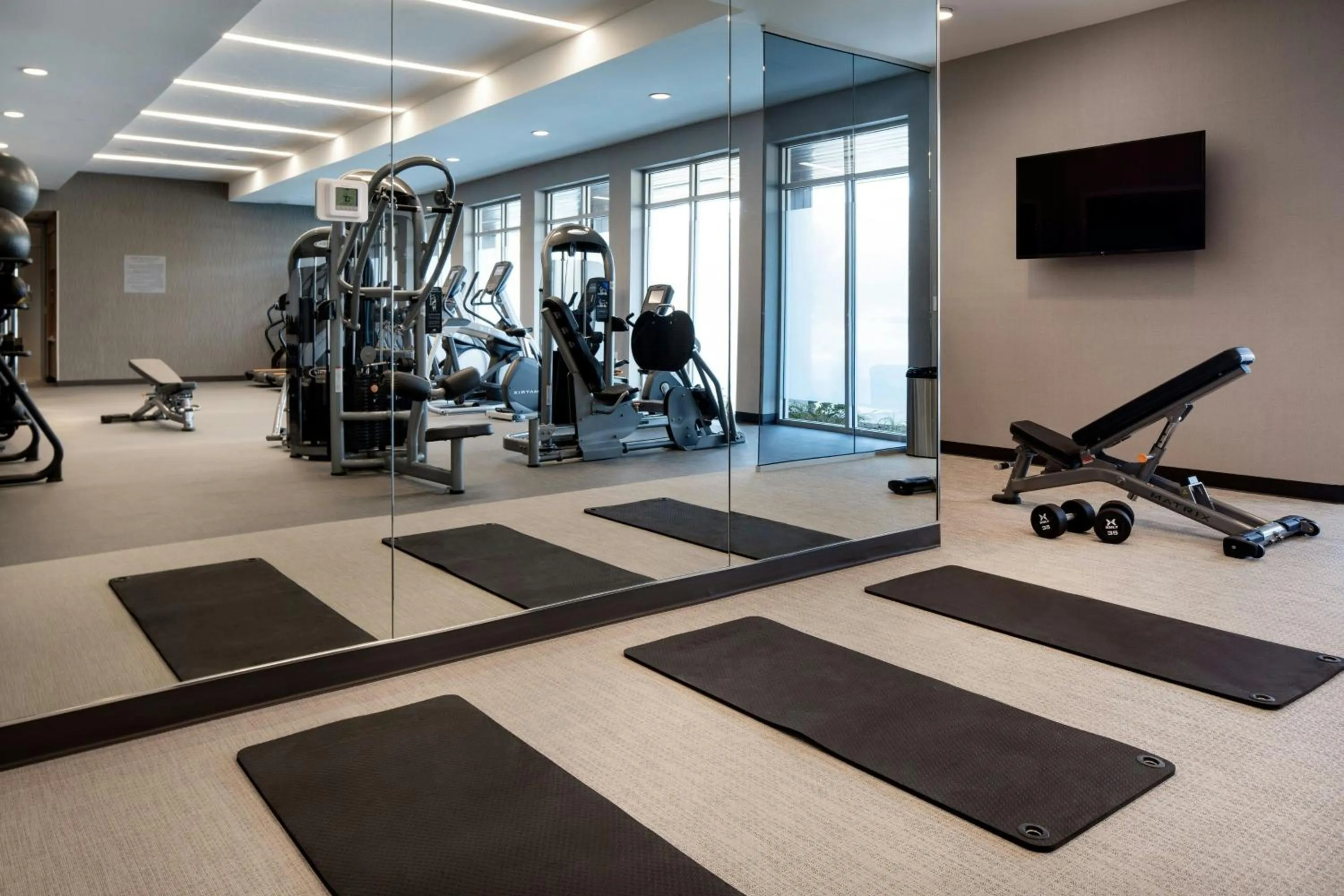 Fitness centre/facilities in Courtyard by Marriott Fresno Clovis