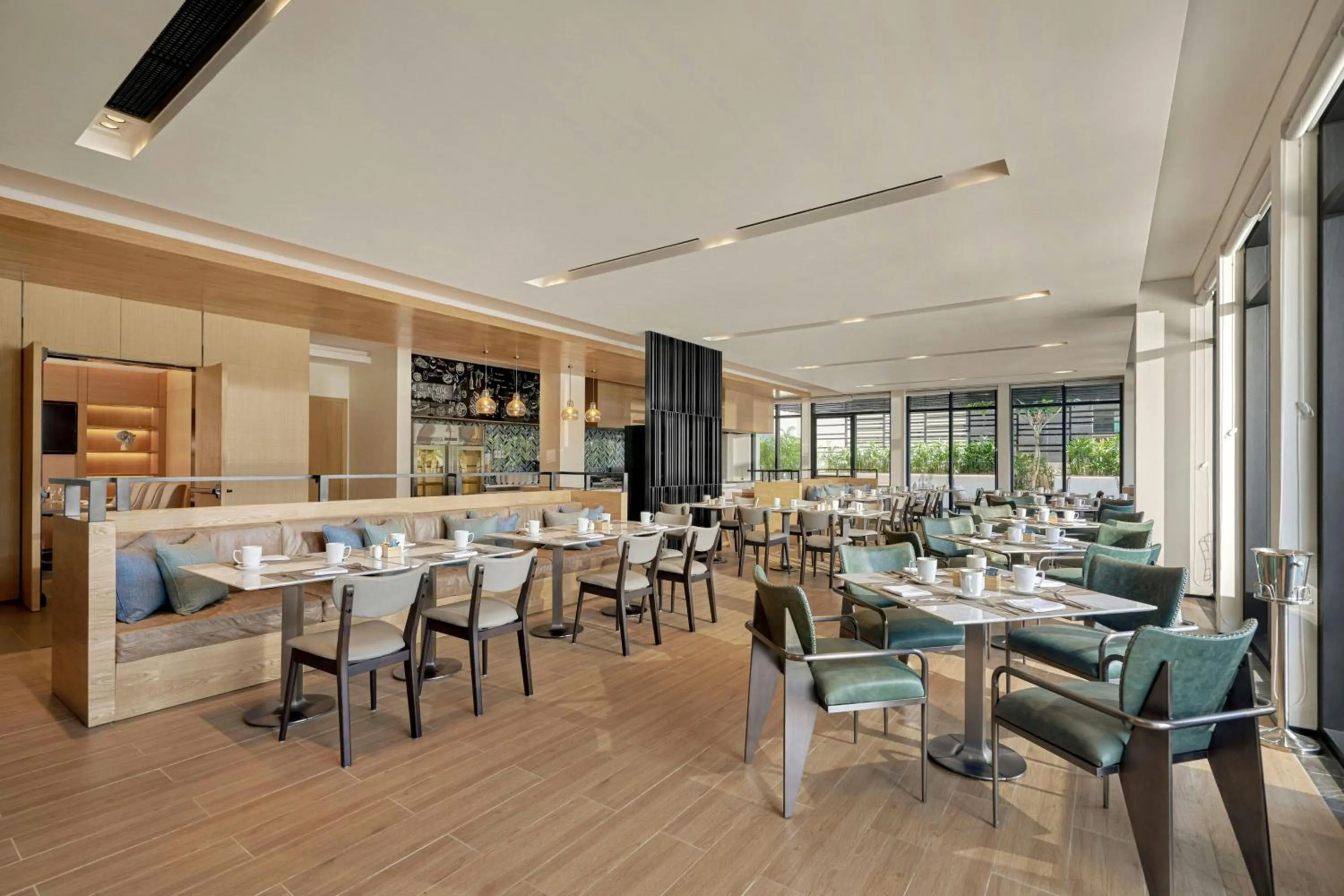 Restaurant/places to eat in Fairfield by Marriott South Binh Duong