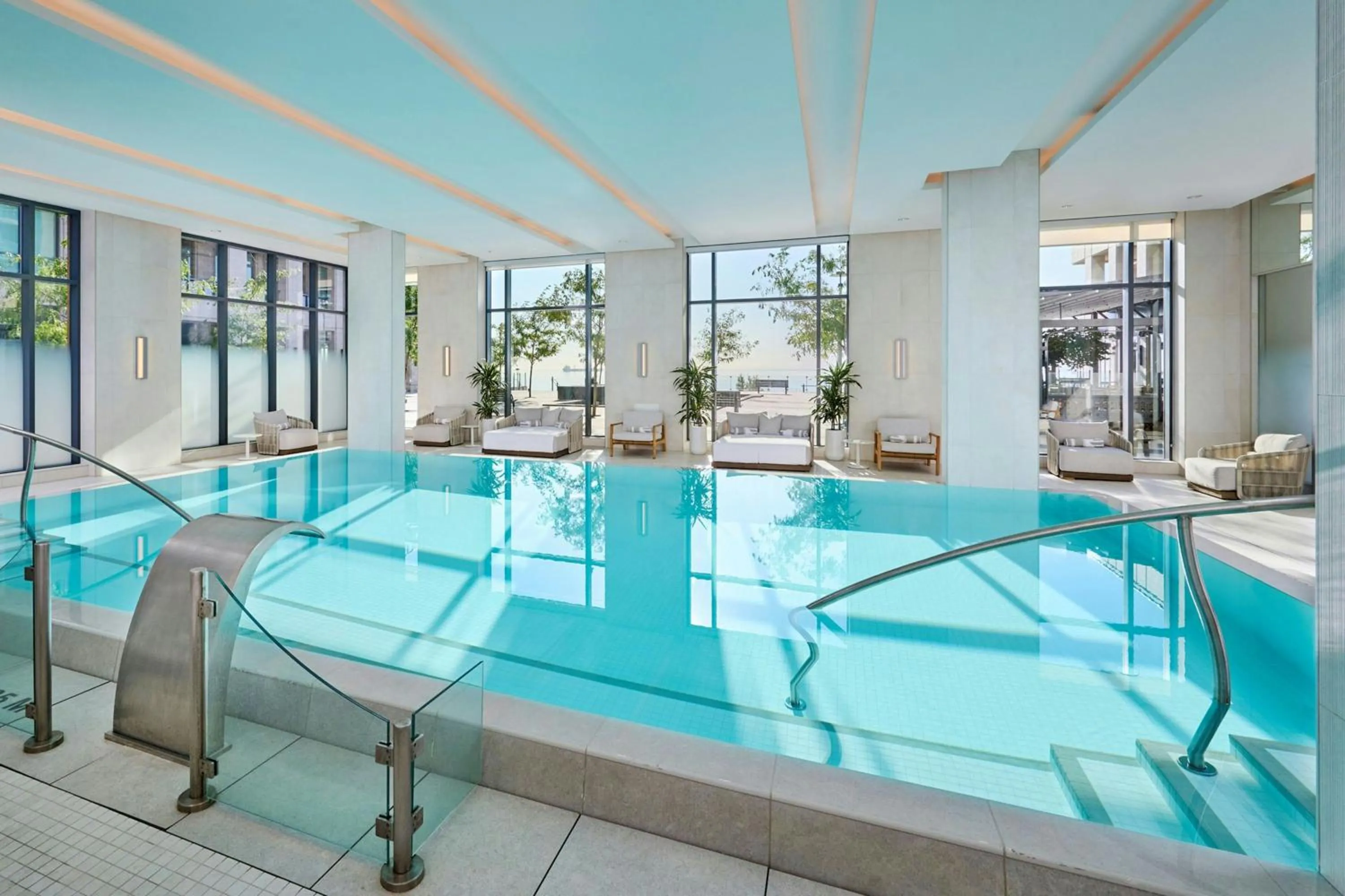 Swimming pool in The Pearle Hotel & Spa, Autograph Collection