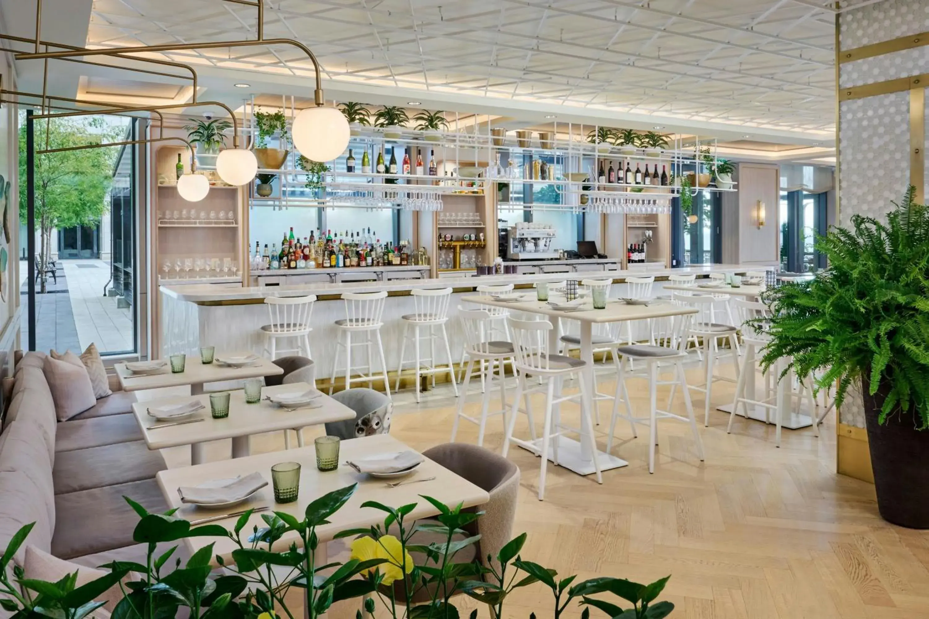 Restaurant/places to eat in The Pearle Hotel & Spa, Autograph Collection Restaurant/places to eat in The Pearle Hotel & Spa, Autograph Collection