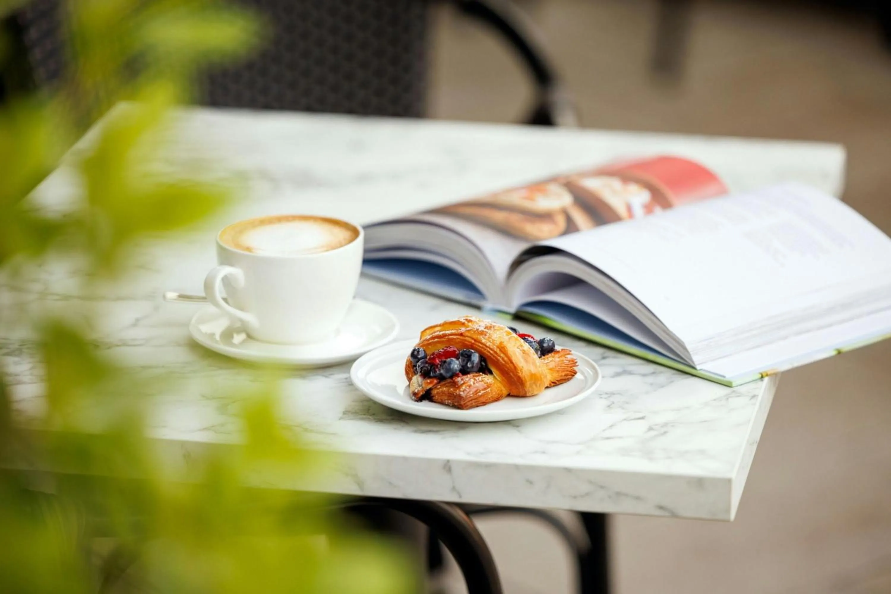 Restaurant/places to eat in The Pearle Hotel & Spa, Autograph Collection