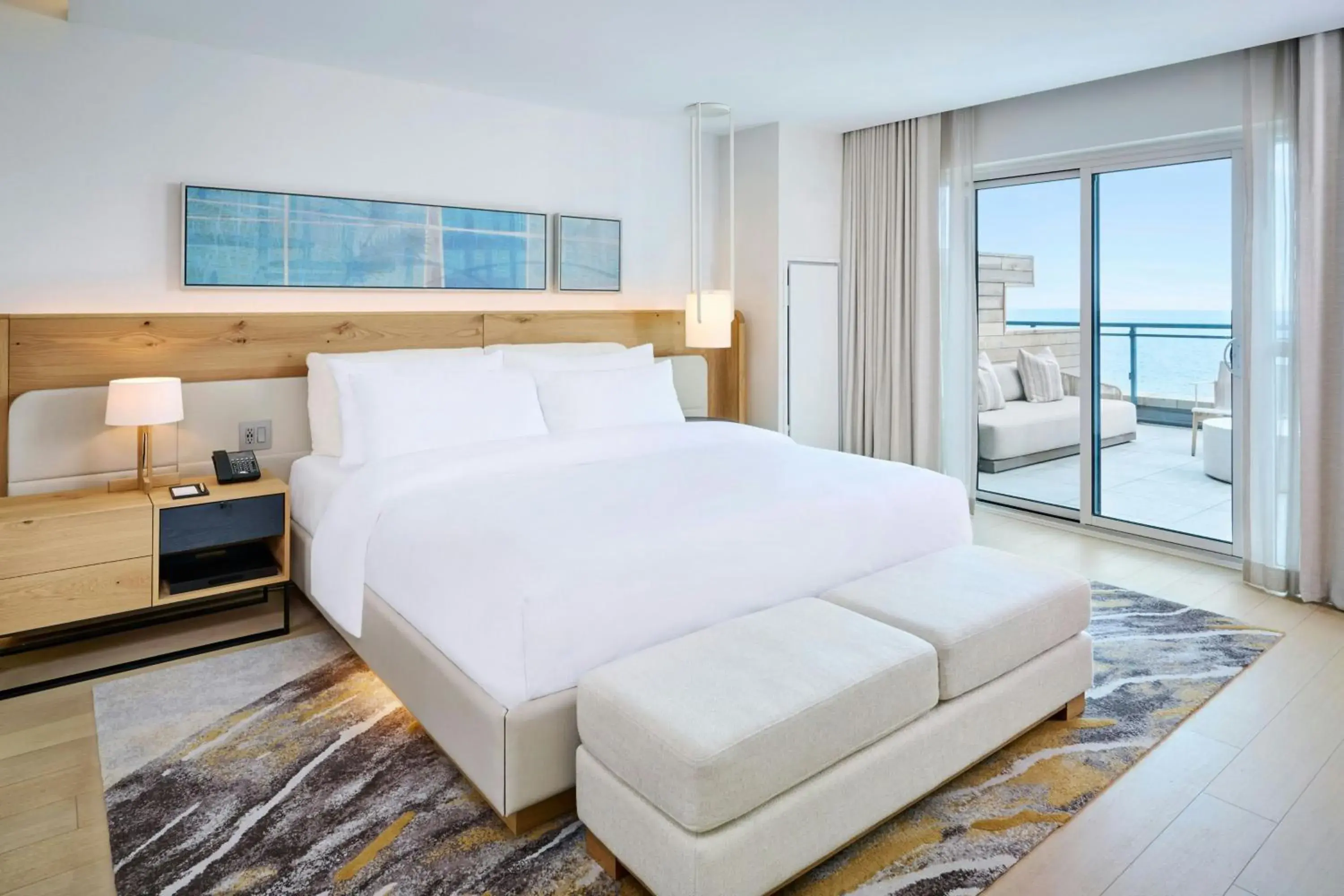 Photo of the whole room, Bed in The Pearle Hotel & Spa, Autograph Collection Photo of the whole room, Bed in The Pearle Hotel & Spa, Autograph Collection