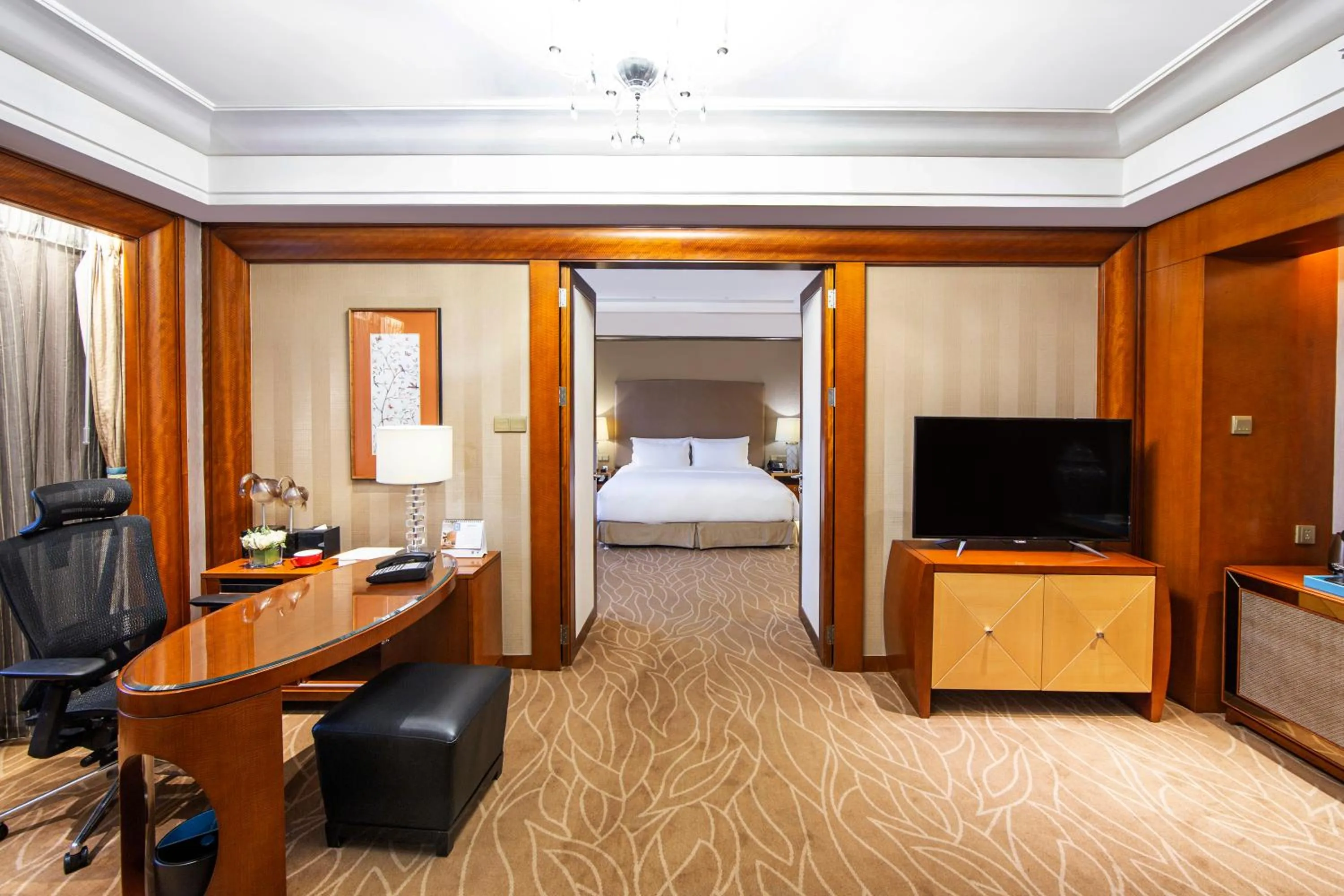 Photo of the whole room, Bed in Sofitel Harbin