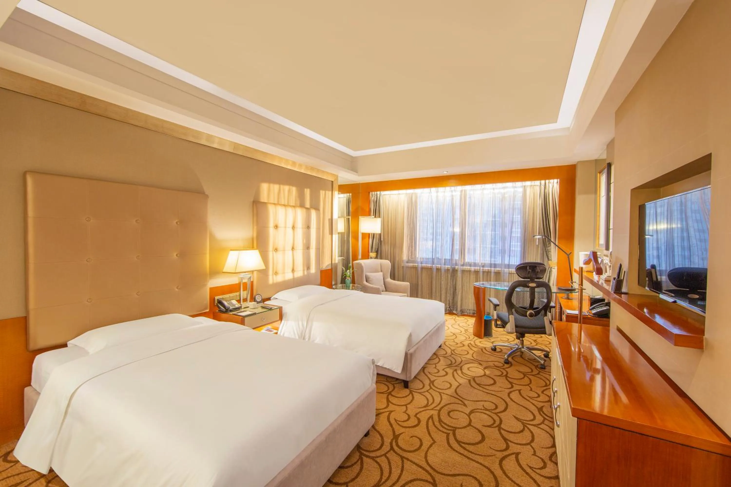 Photo of the whole room, Bed in Sofitel Harbin