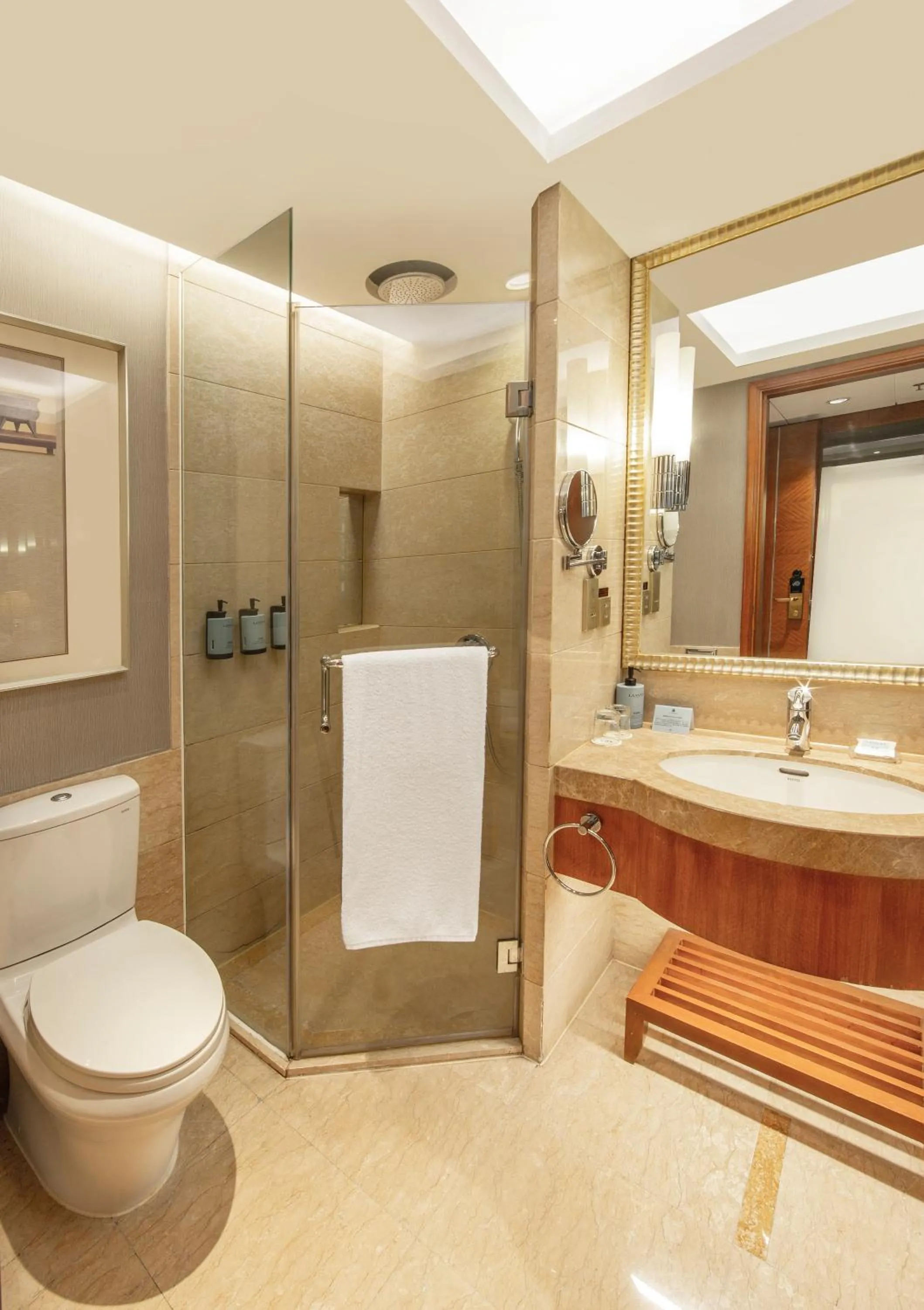 Toilet in Sofitel Harbin