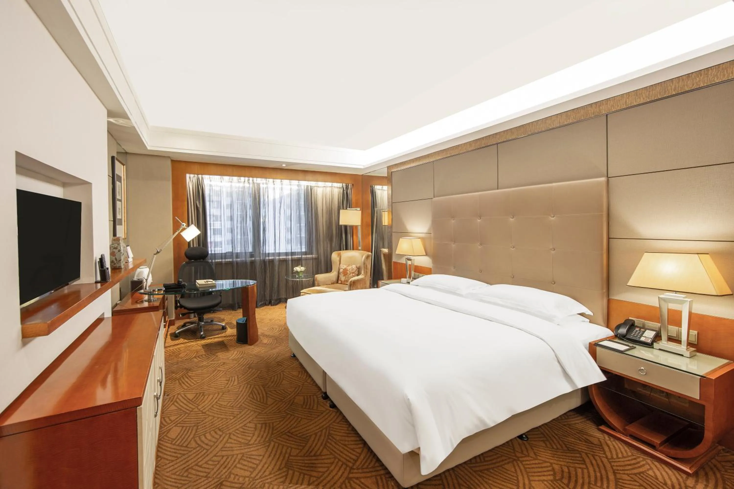 Photo of the whole room, Bed in Sofitel Harbin