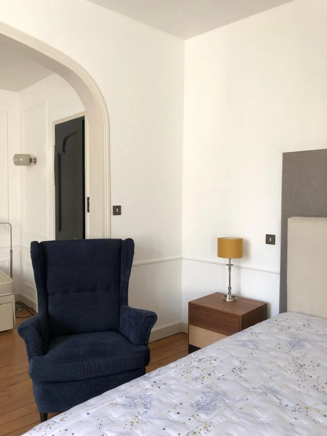 Bedroom, Bed in BULLES DE LOIRE