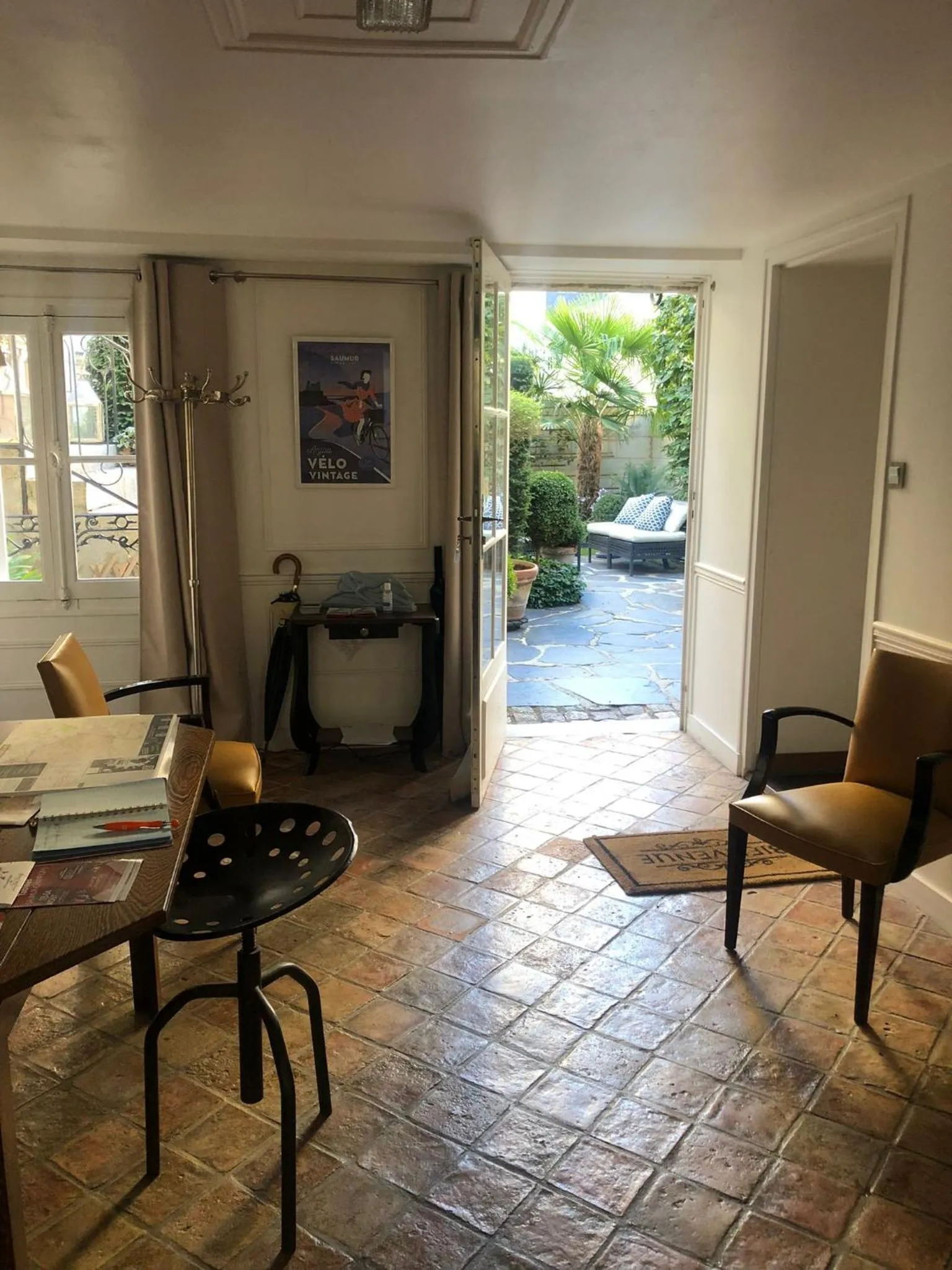 Facade/entrance in BULLES DE LOIRE