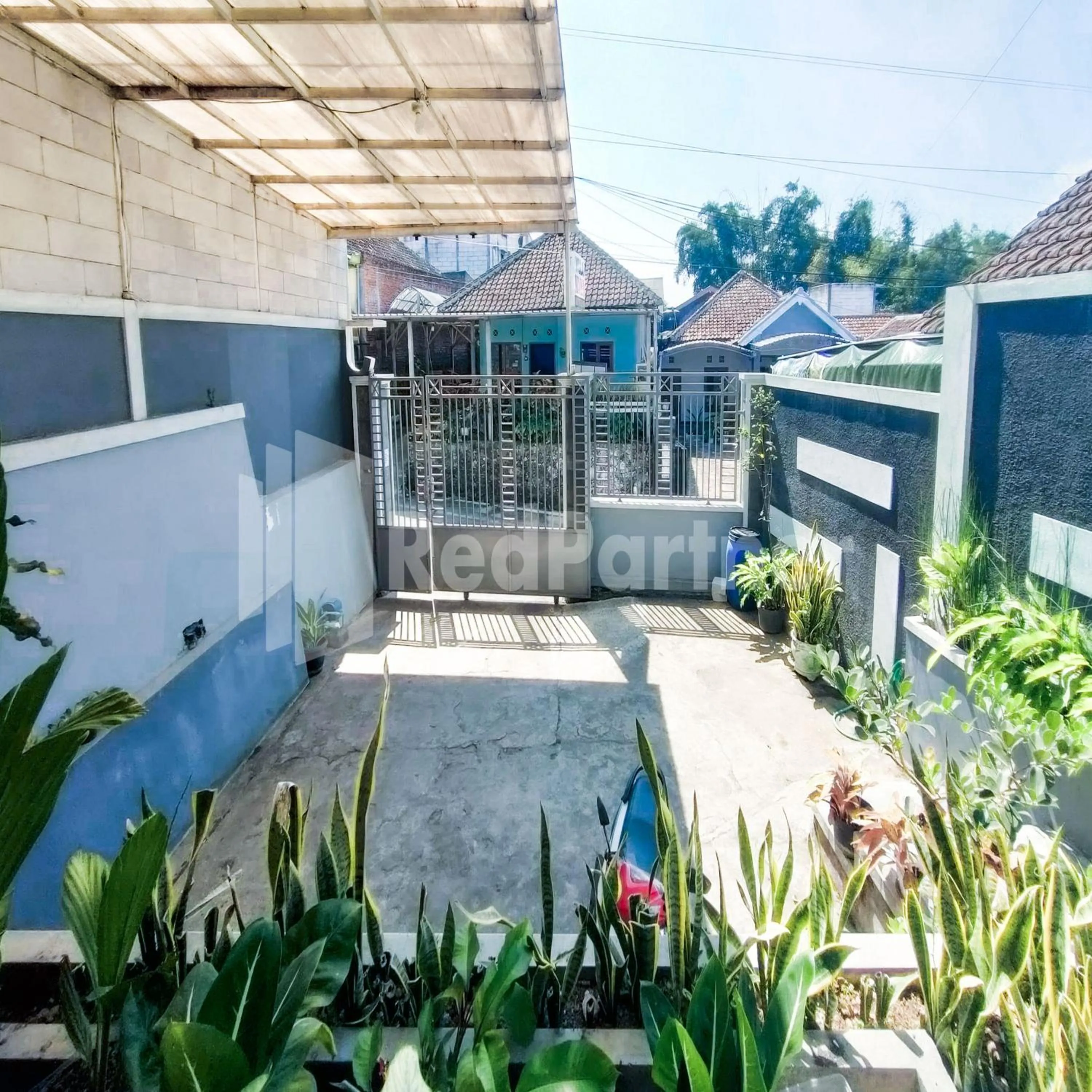 Facade/entrance in Villa Dua Dua RedPartner